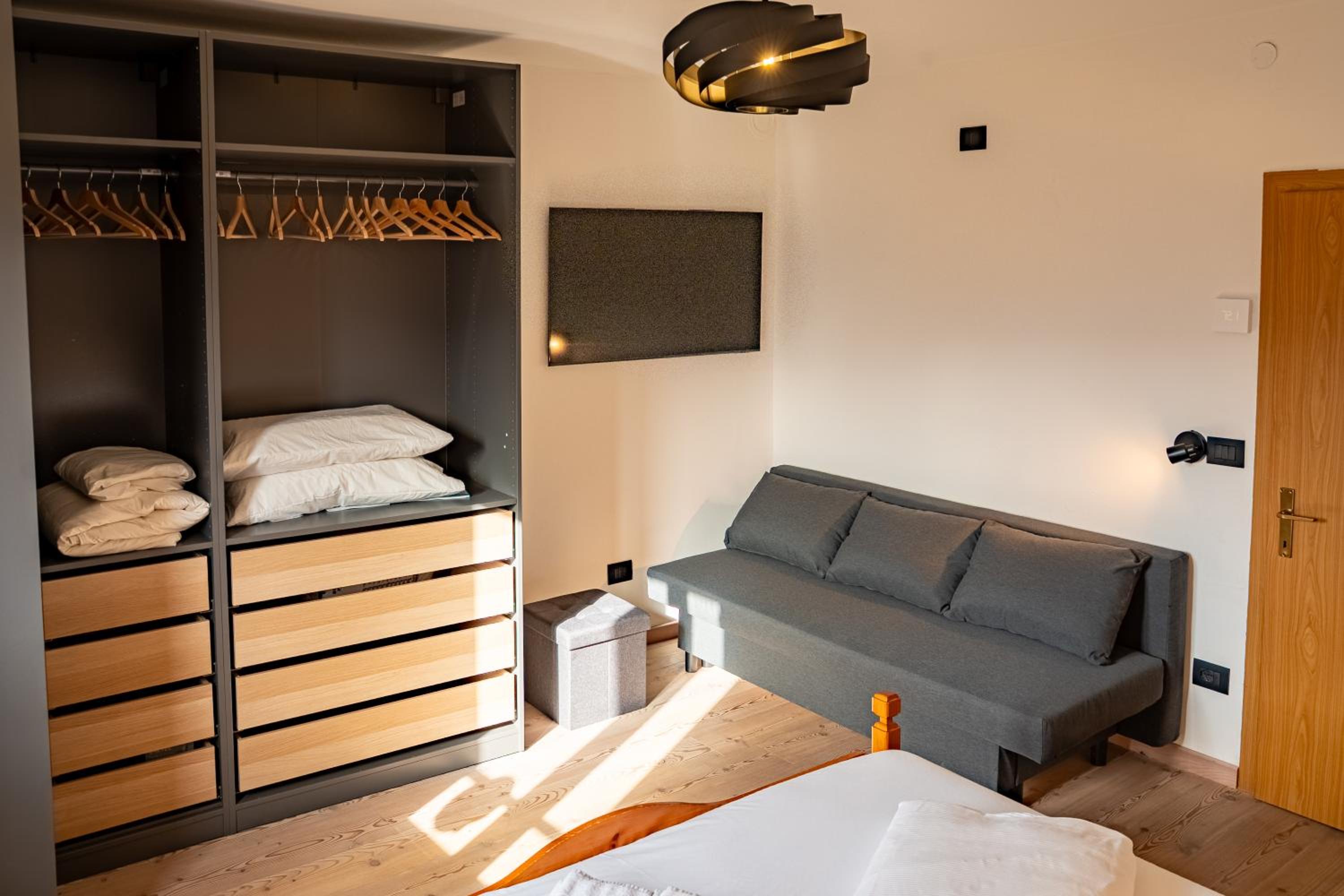 MH Luxury Apartments