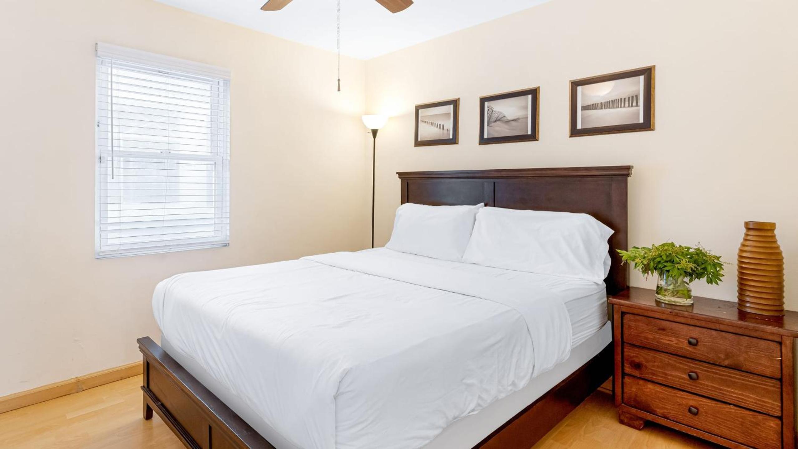 Sunny Venice Beach Home with Open Living Walkability to Abbot Kinney Venice Drift by AvantStay