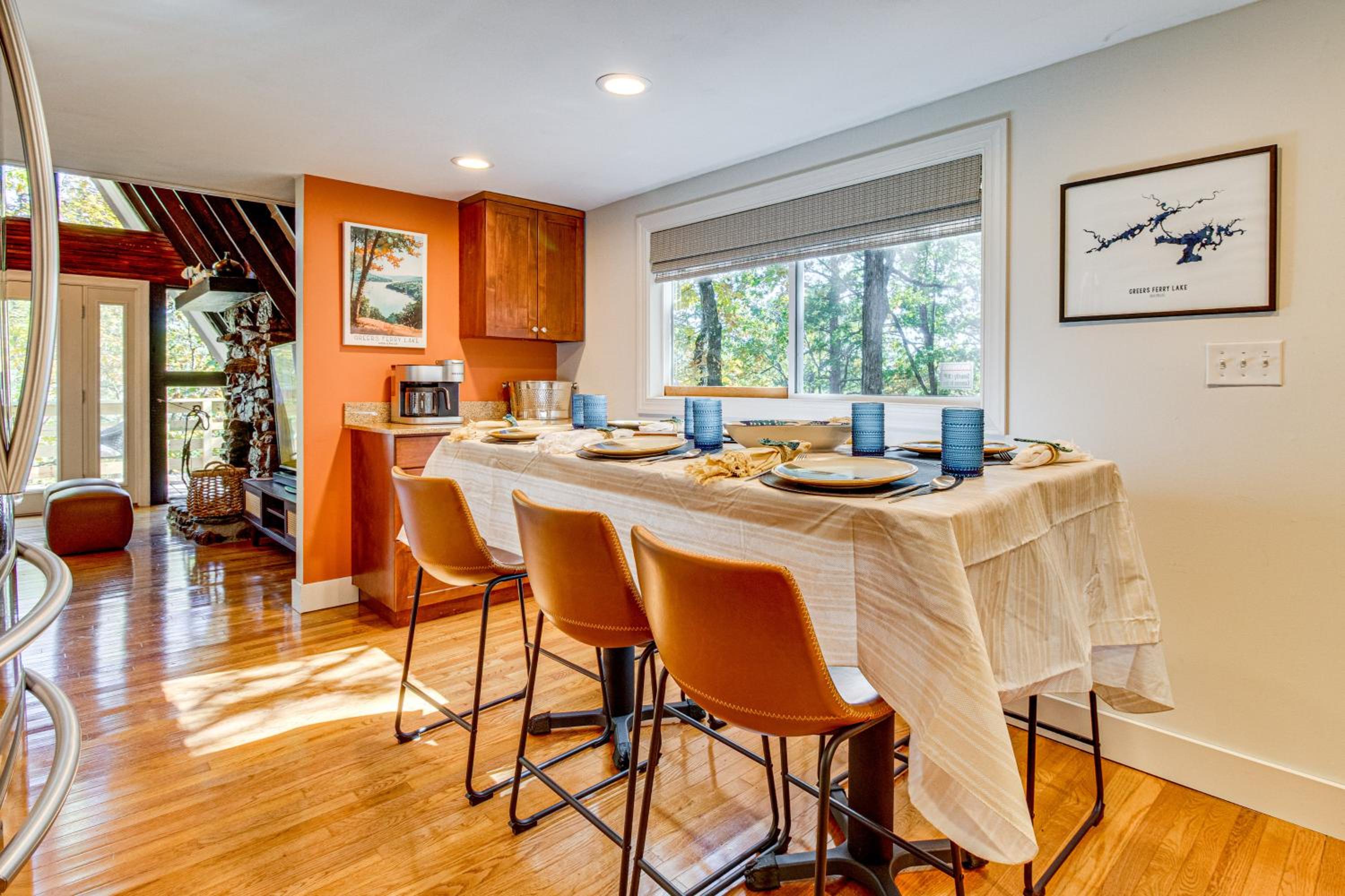 Fairfield Bay Home with Pool Access and Boat Slip