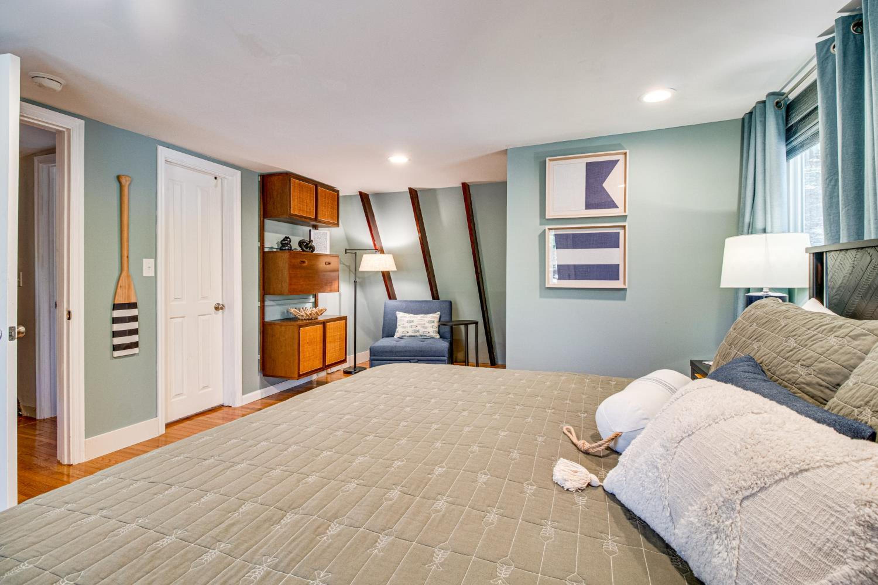 Fairfield Bay Home with Pool Access and Boat Slip