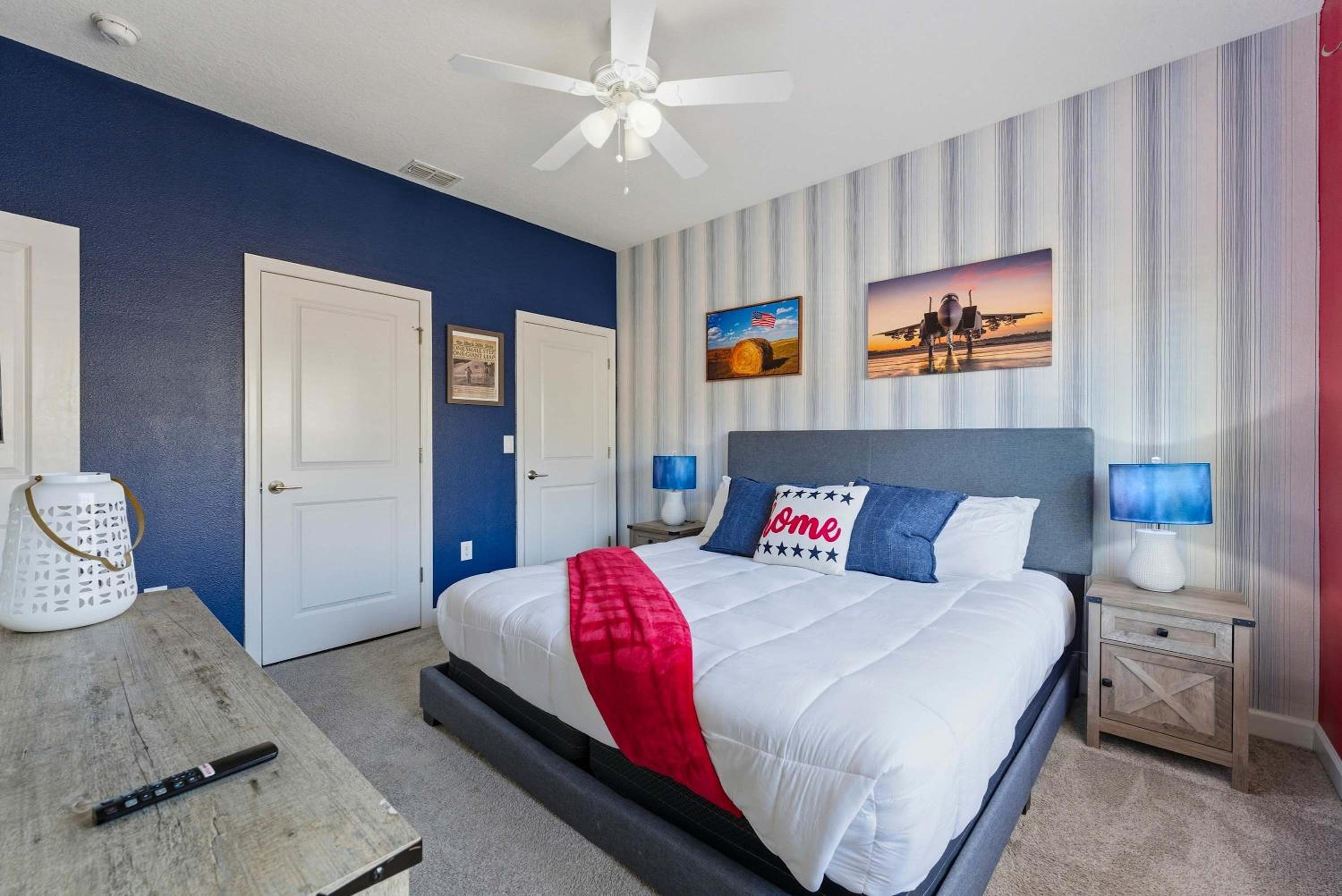 1112 Luxurious Champions Gate Family Townhouse with Private Pool & Theme Park Access