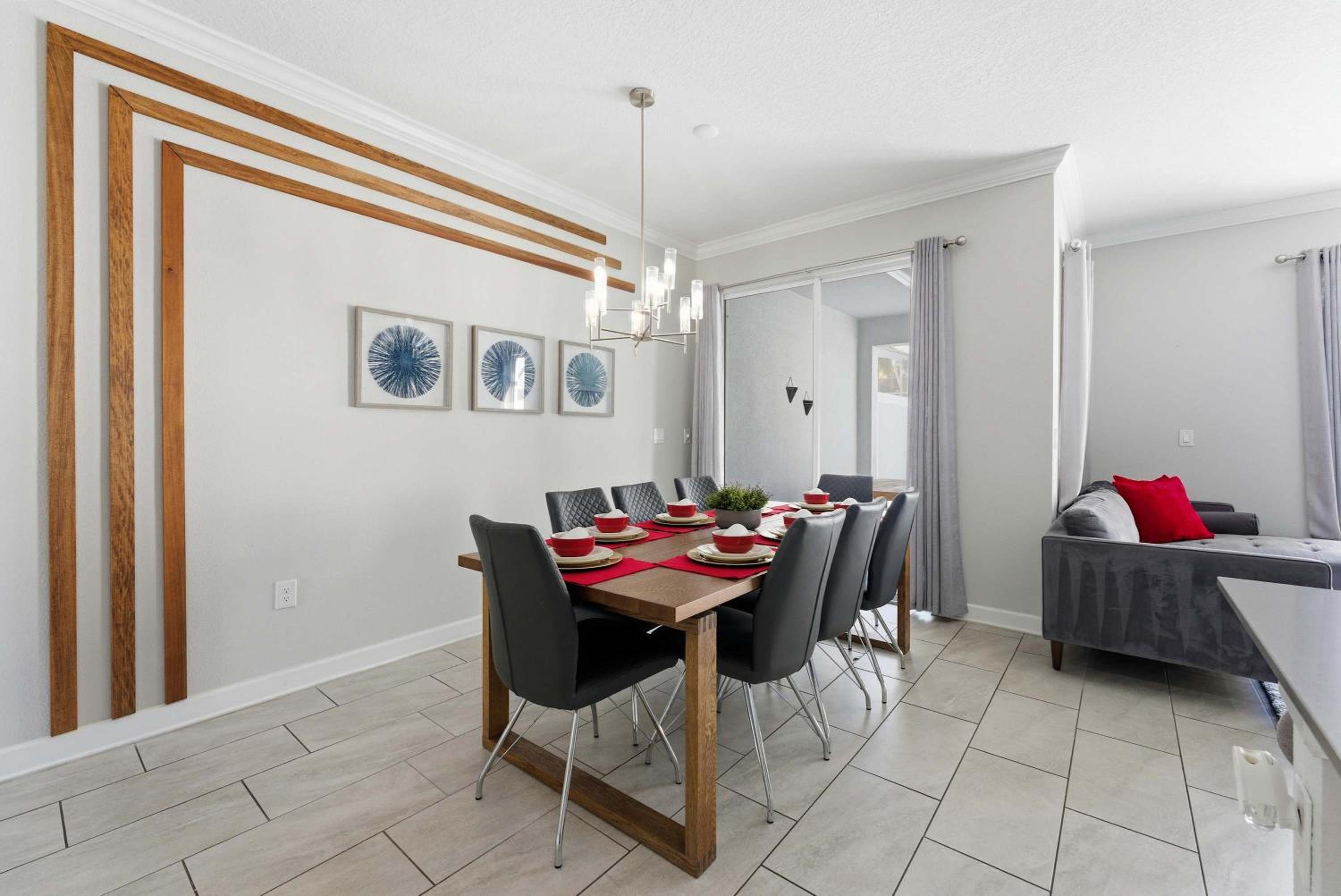 1112 Luxurious Champions Gate Family Townhouse with Private Pool & Theme Park Access