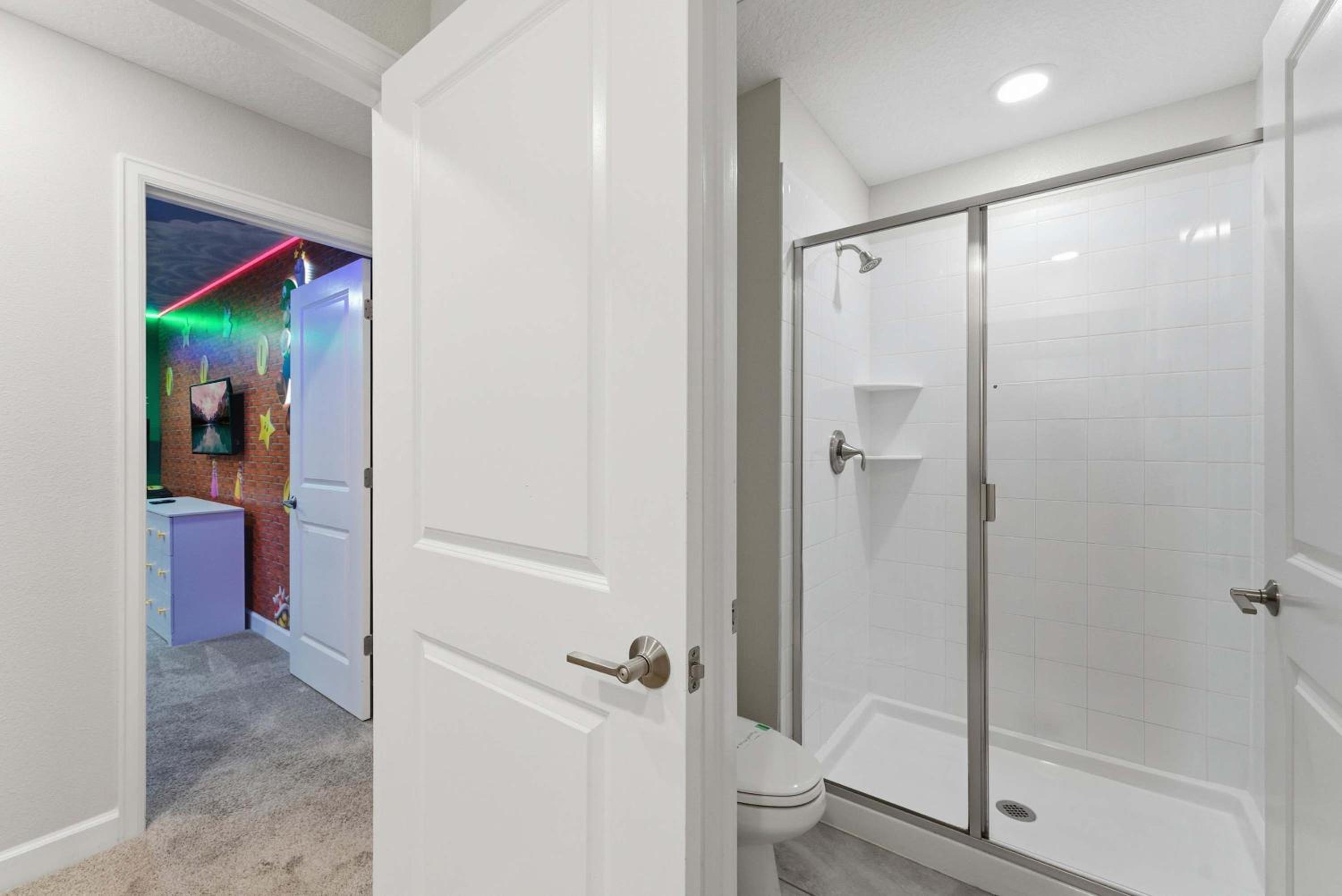 1112 Luxurious Champions Gate Family Townhouse with Private Pool & Theme Park Access