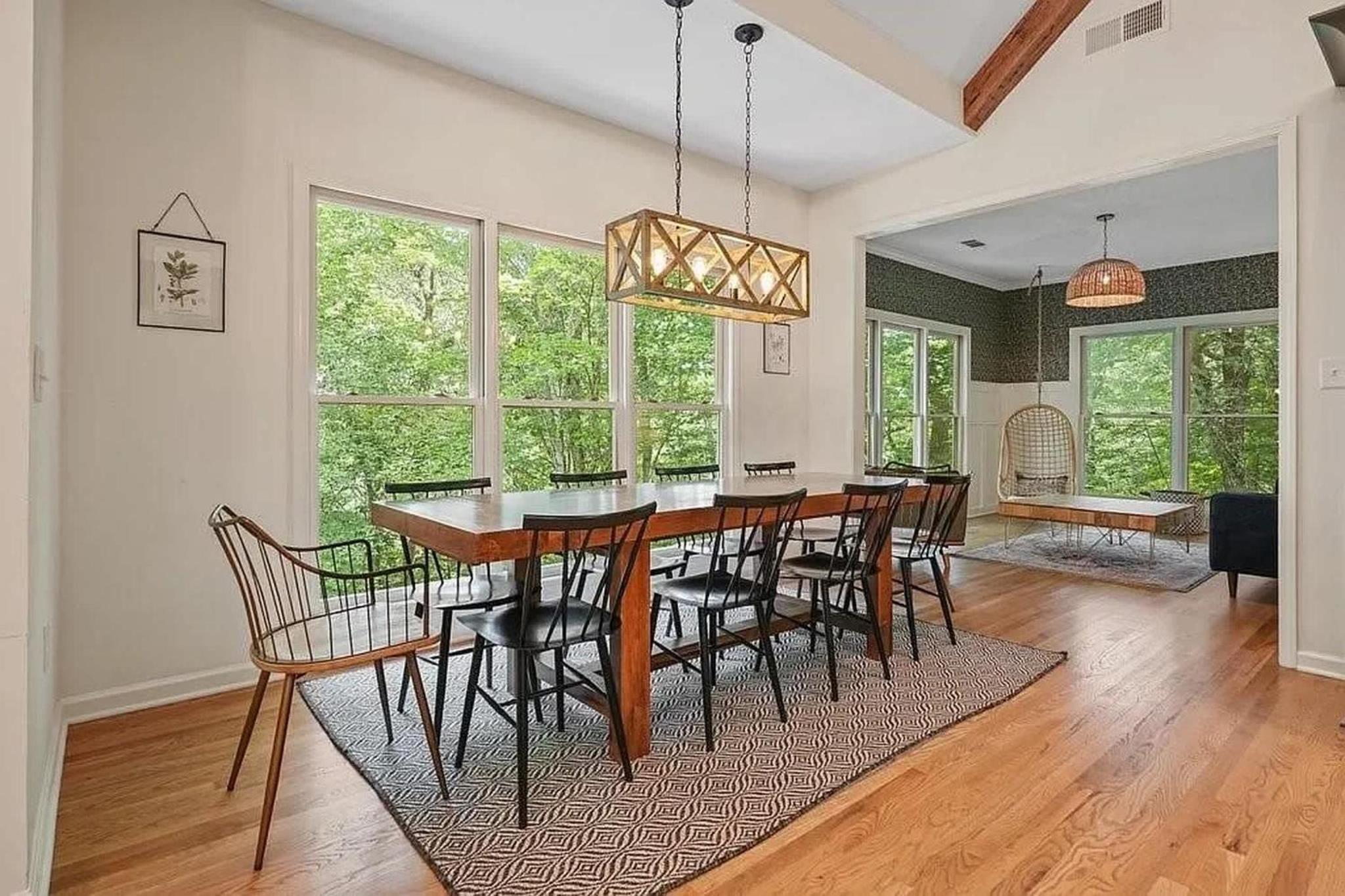 Paxwood Luxury Home for 16