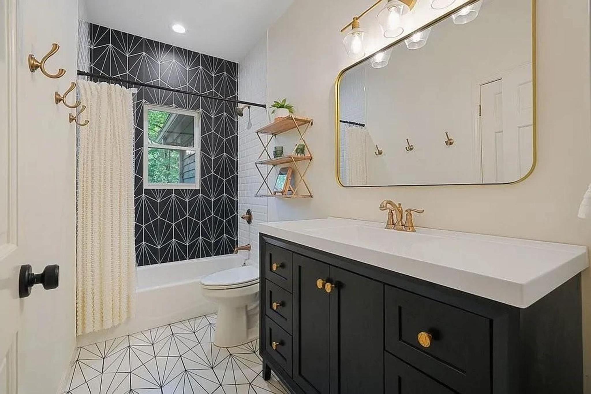 Paxwood Luxury Home for 16