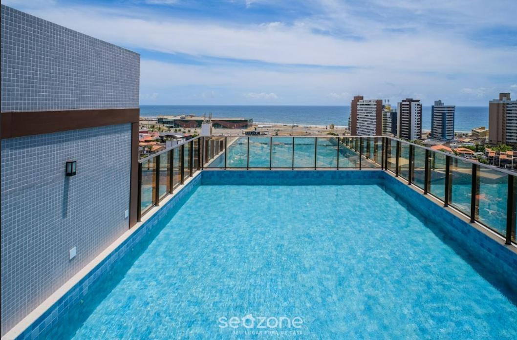 SMT - Building 750m from the Beach in Salvador