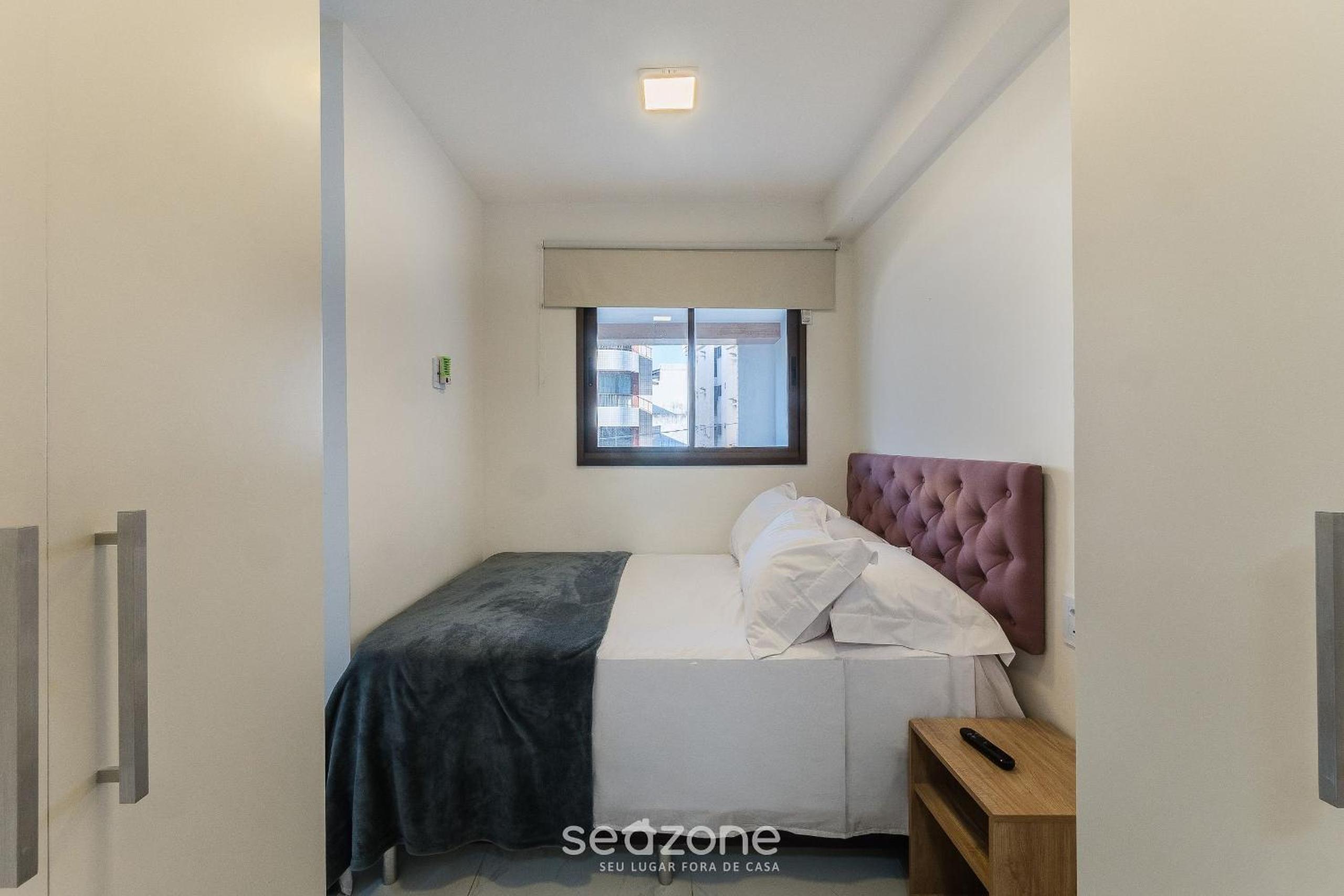 SMT - Building 750m from the Beach in Salvador