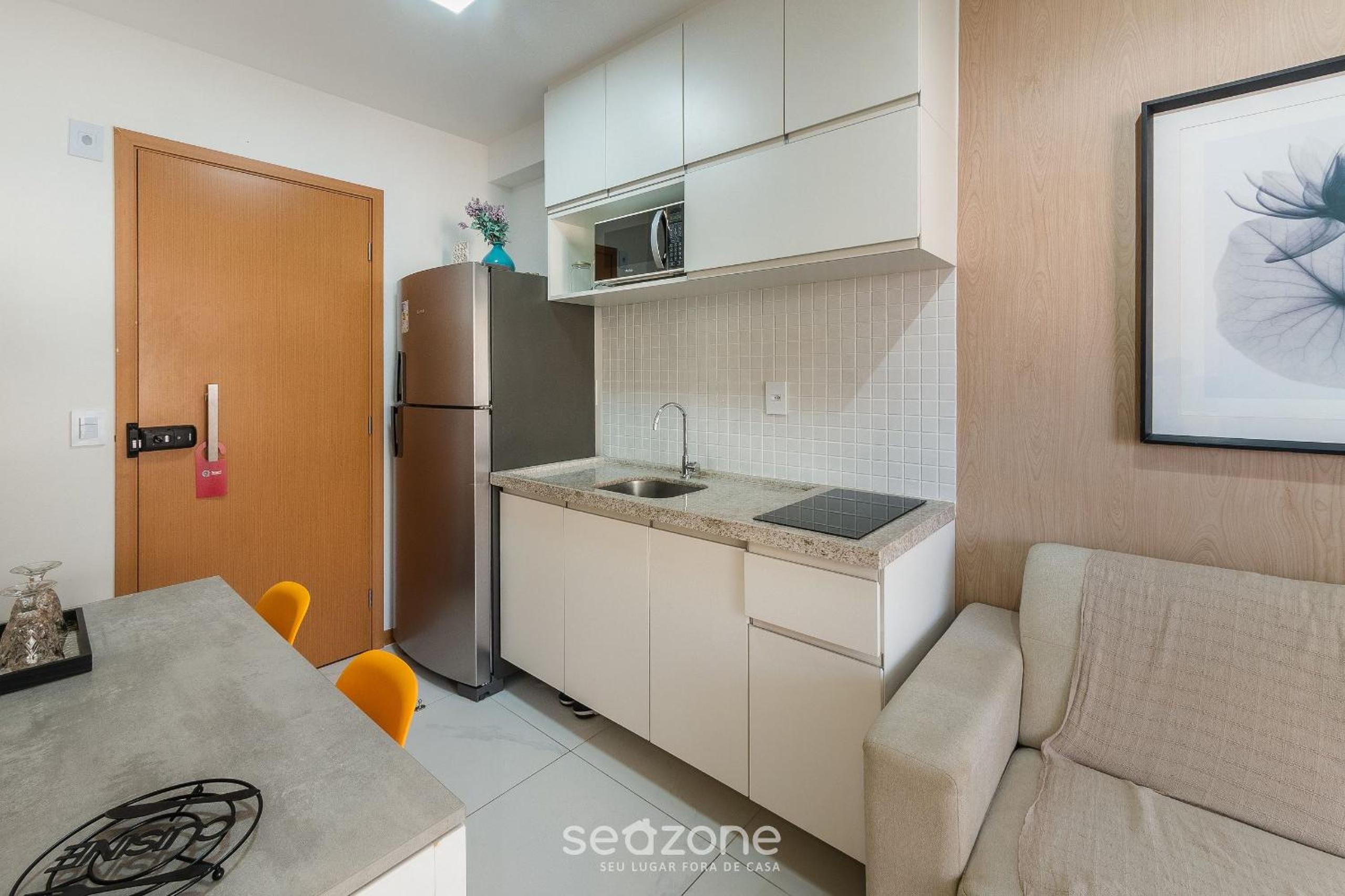 SMT - Building 750m from the Beach in Salvador