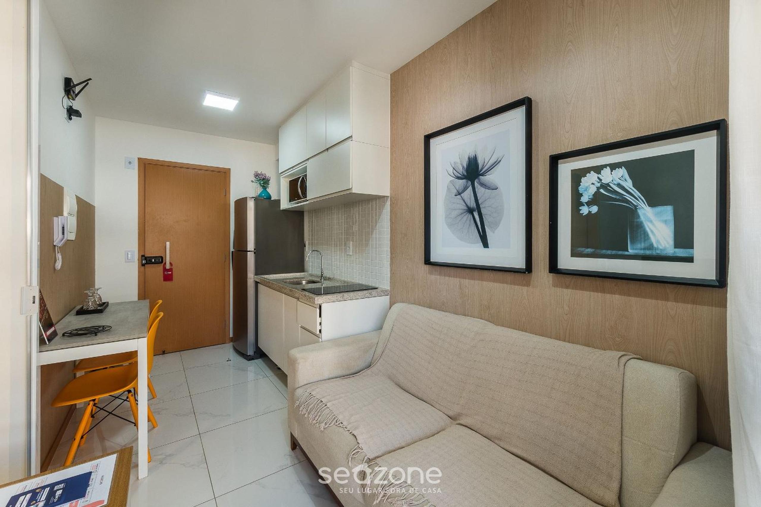 SMT - Building 750m from the Beach in Salvador