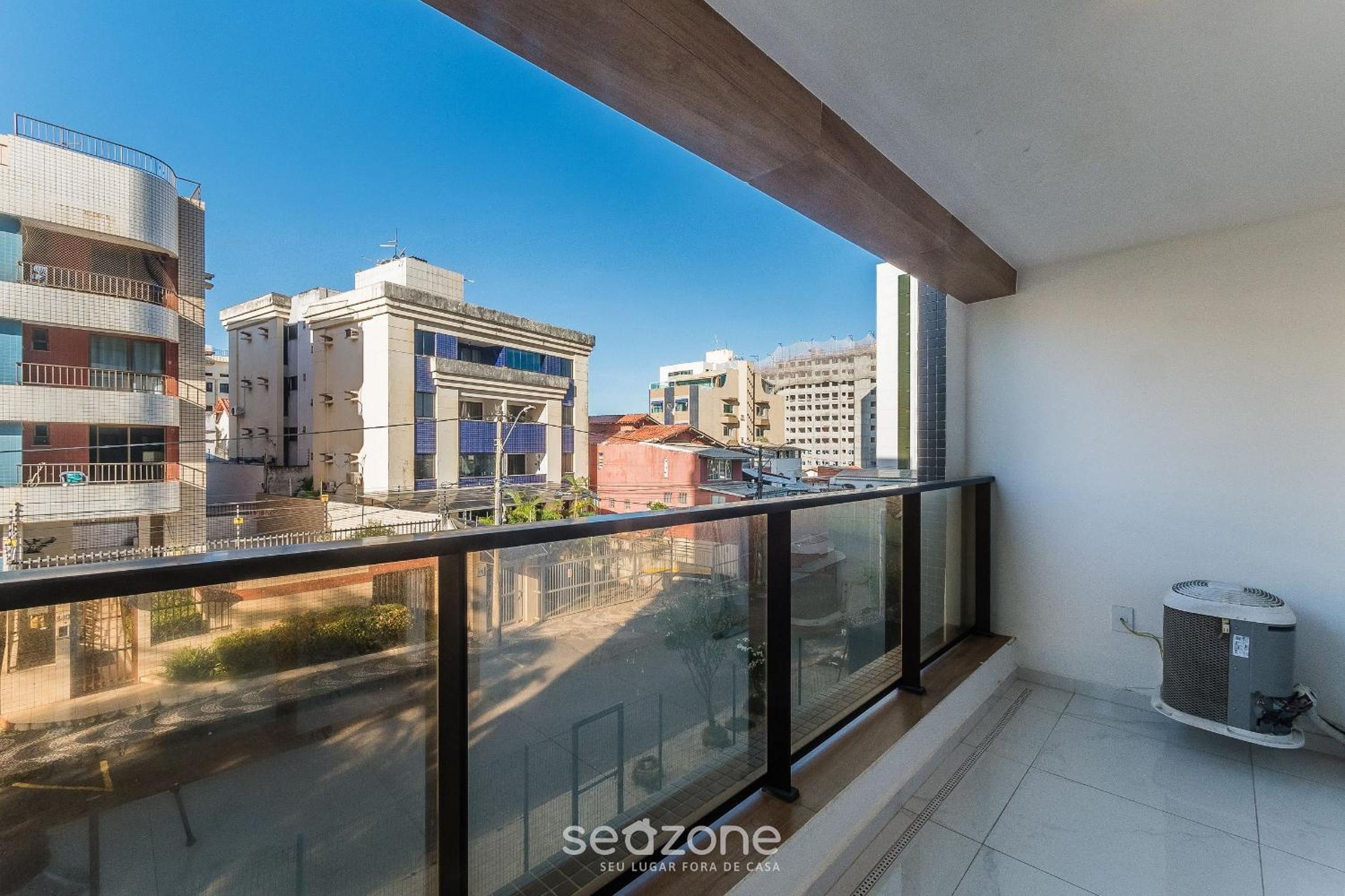 SMT - Building 750m from the Beach in Salvador