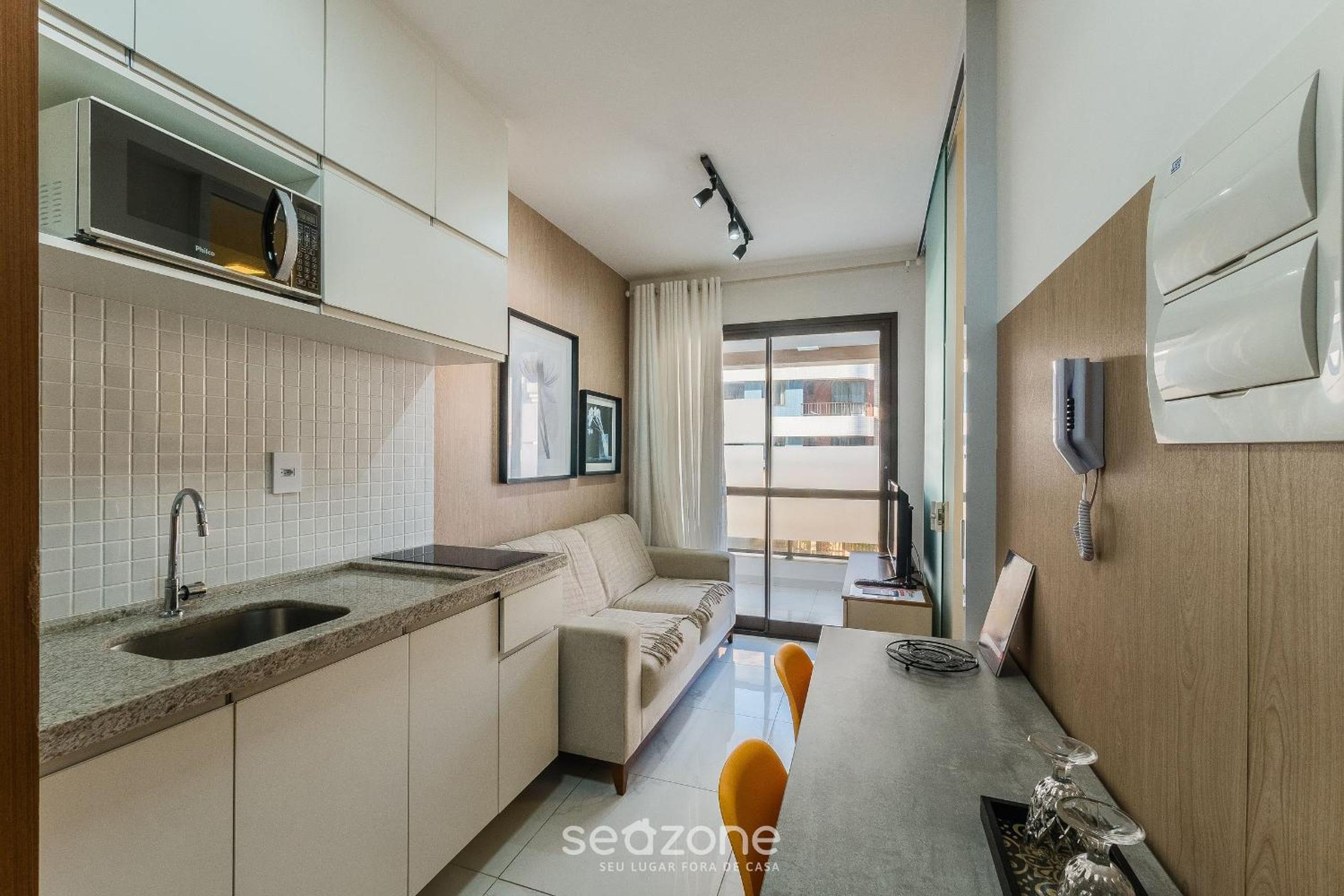 SMT - Building 750m from the Beach in Salvador