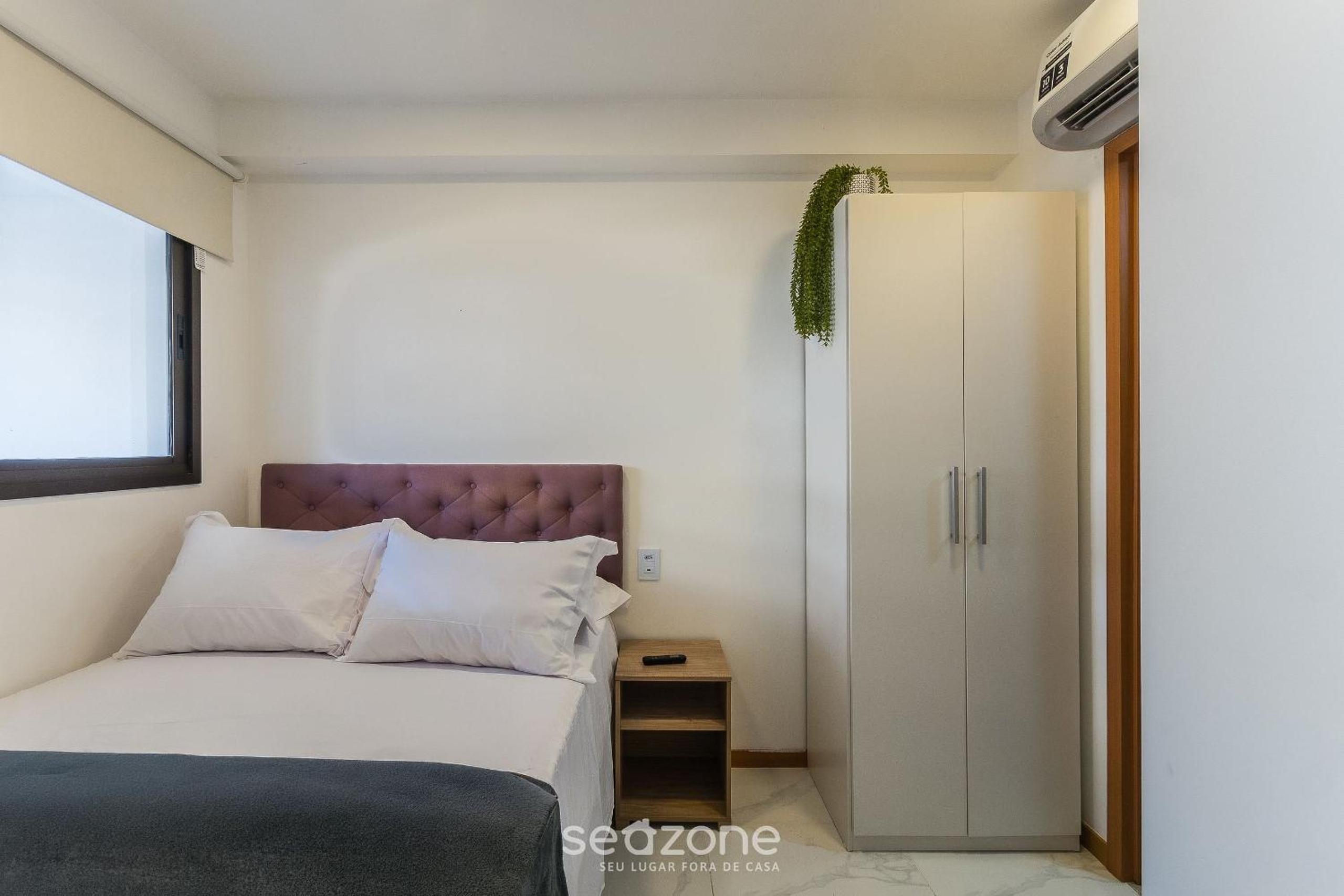 SMT - Building 750m from the Beach in Salvador