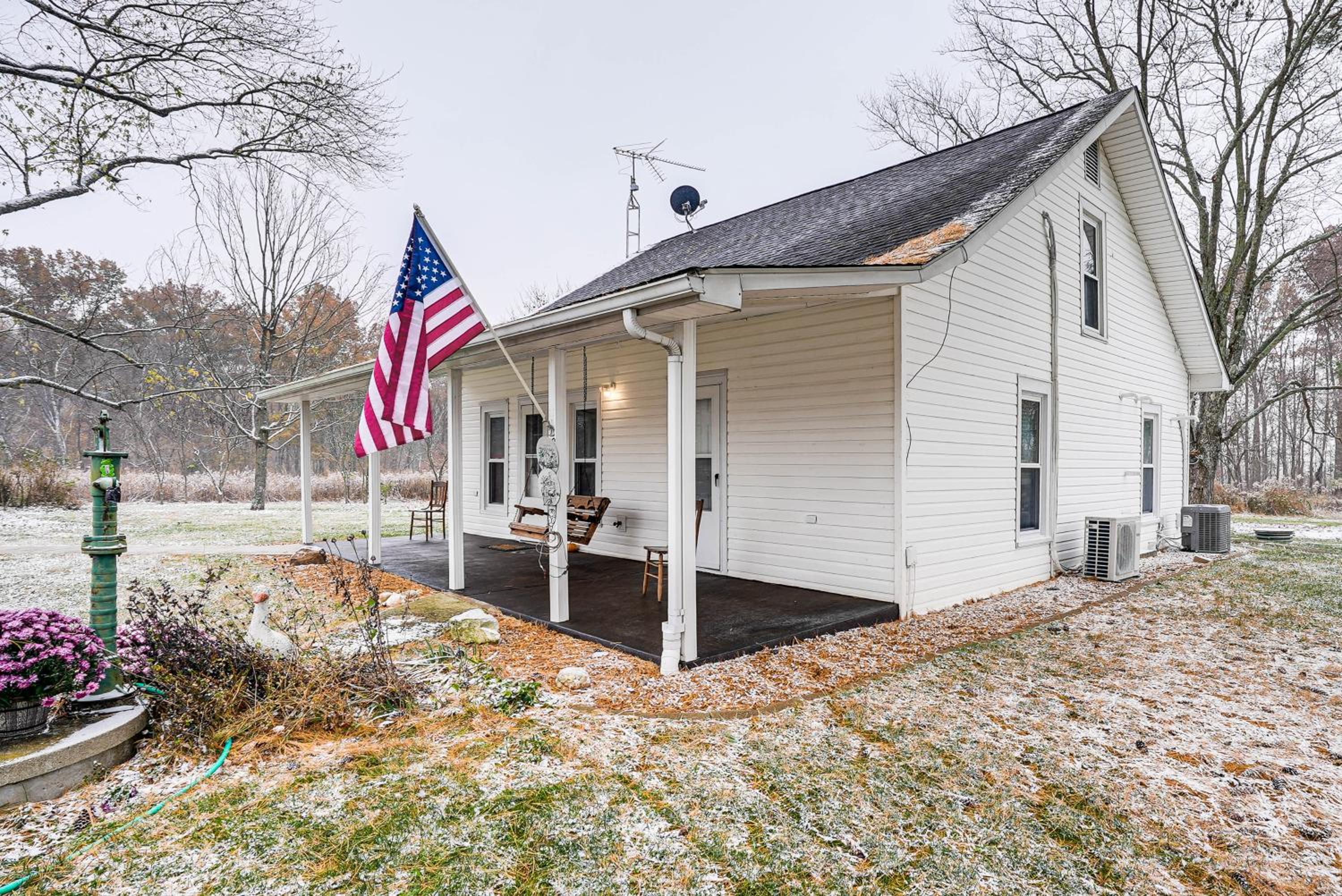 Pet-Friendly Home with River Access in Crothersville