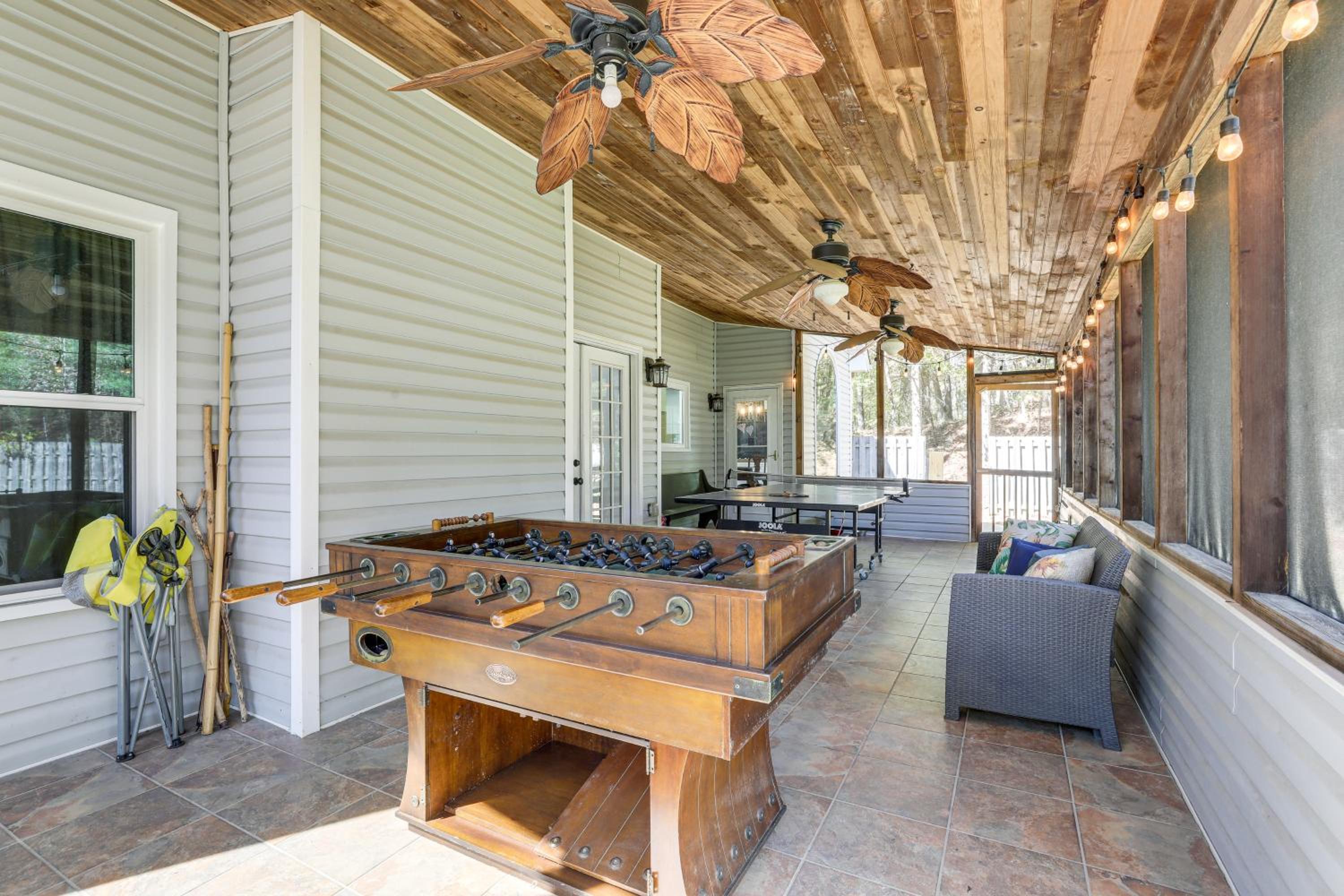 Walk to Trails Peaceful Family Home in Braselton