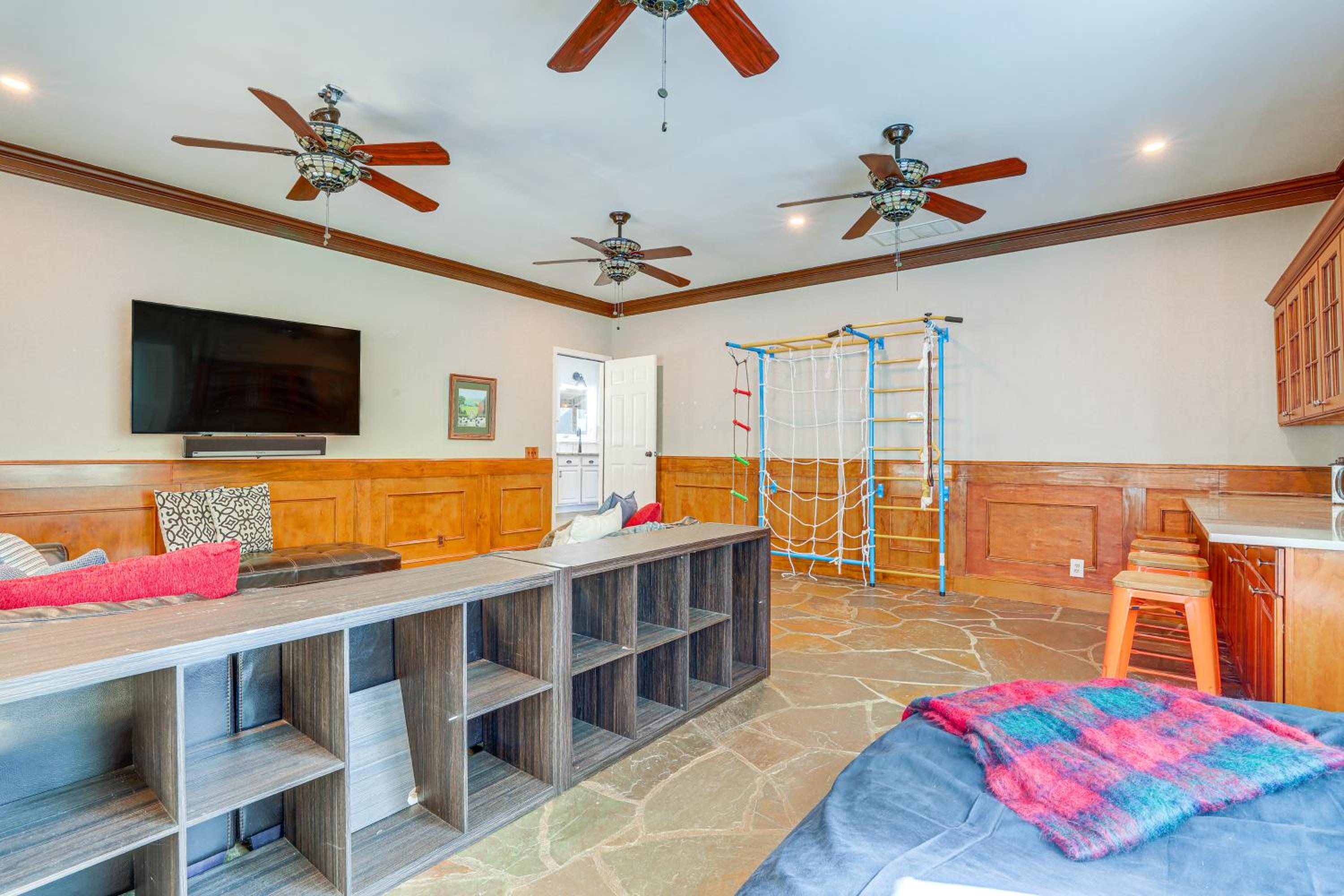 Walk to Trails Peaceful Family Home in Braselton