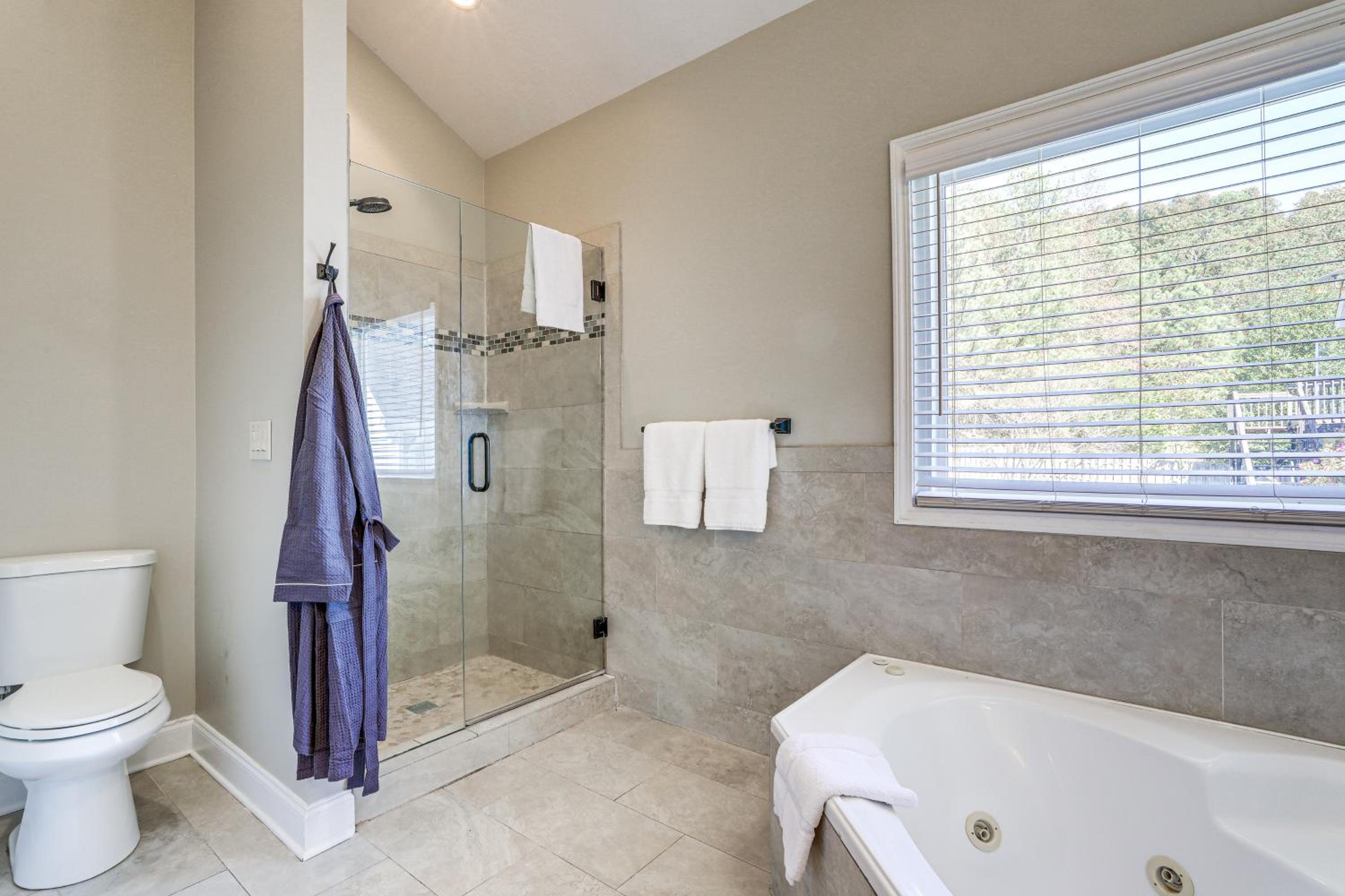 Walk to Trails Peaceful Family Home in Braselton