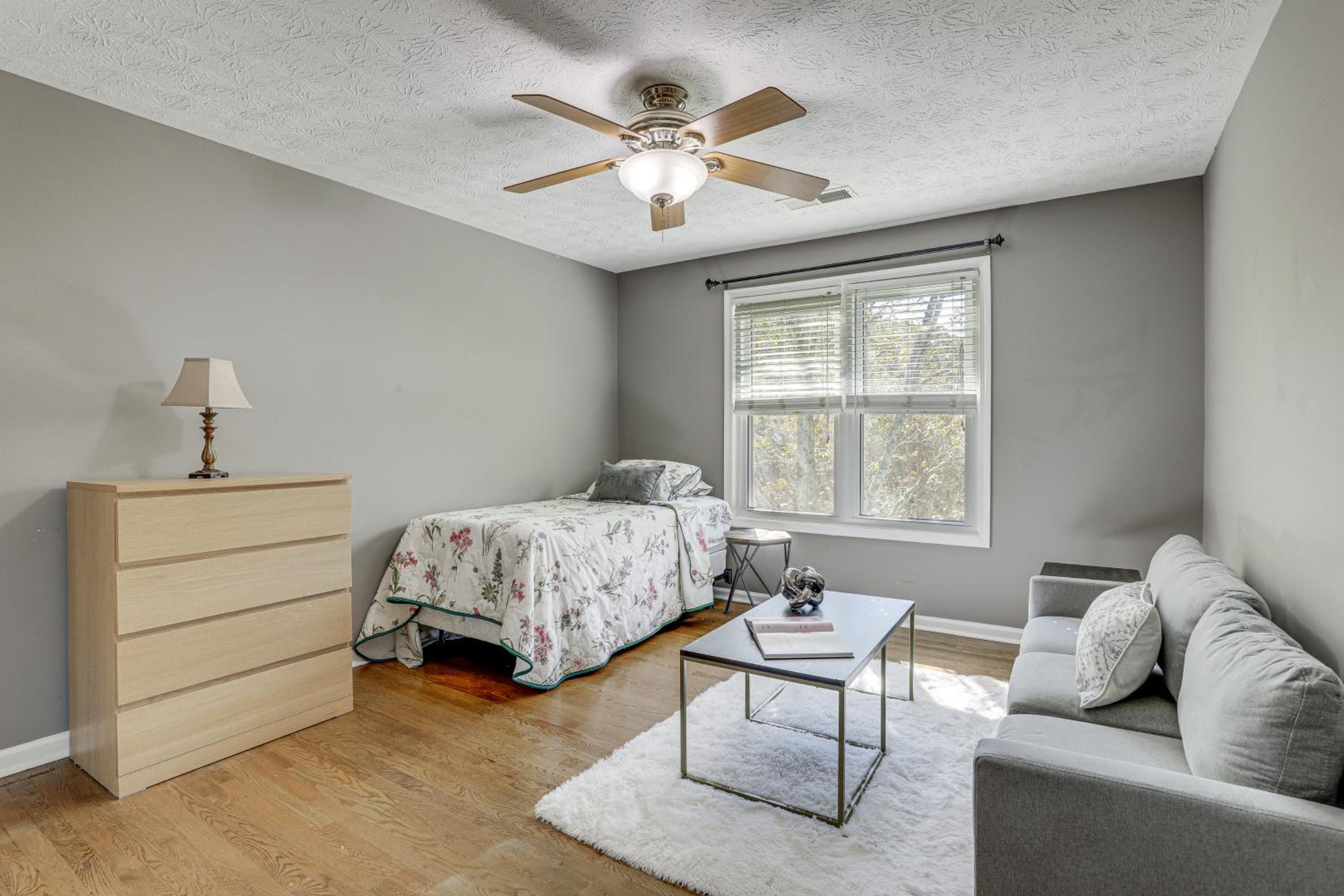 Walk to Trails Peaceful Family Home in Braselton