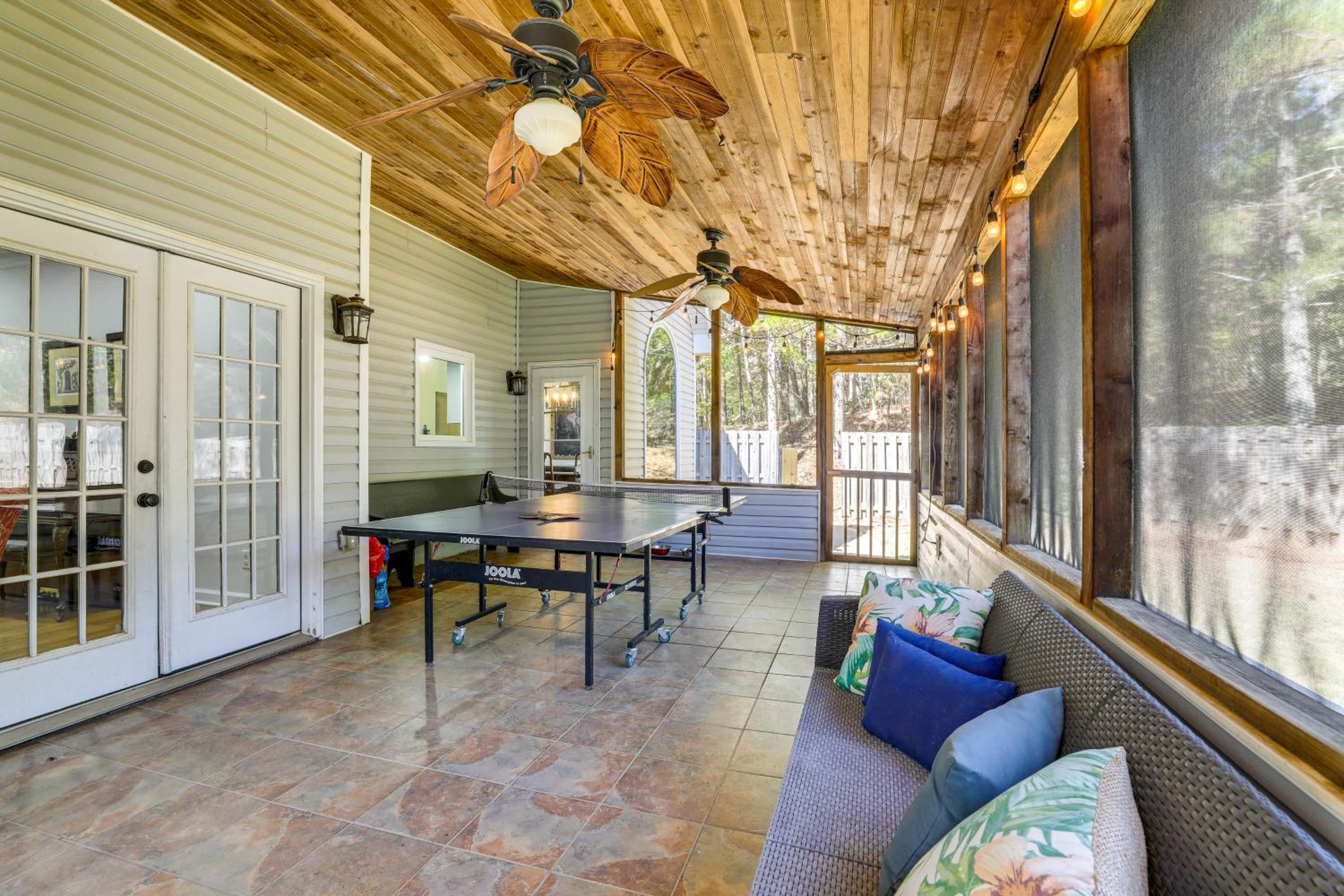 Walk to Trails Peaceful Family Home in Braselton