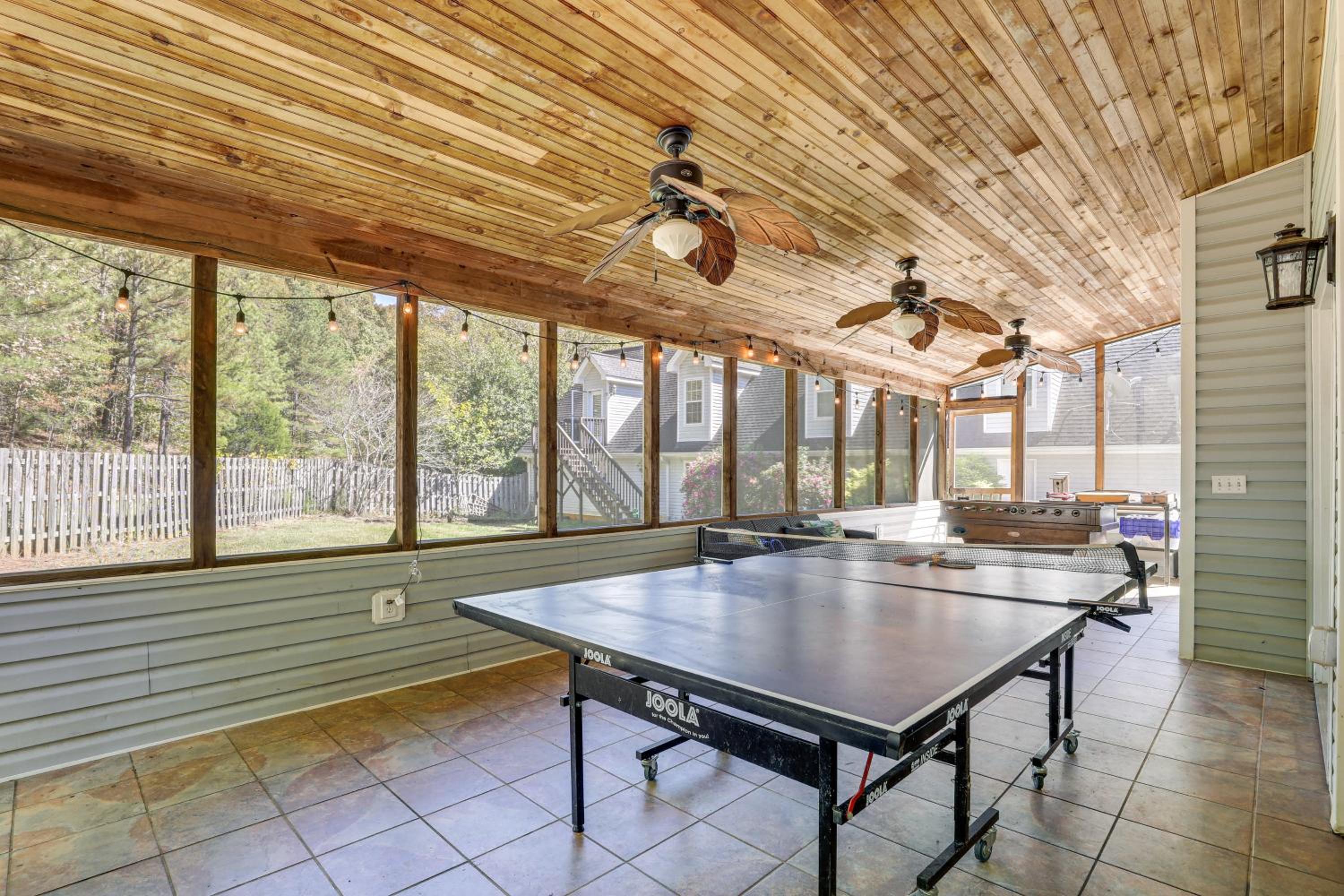 Walk to Trails Peaceful Family Home in Braselton