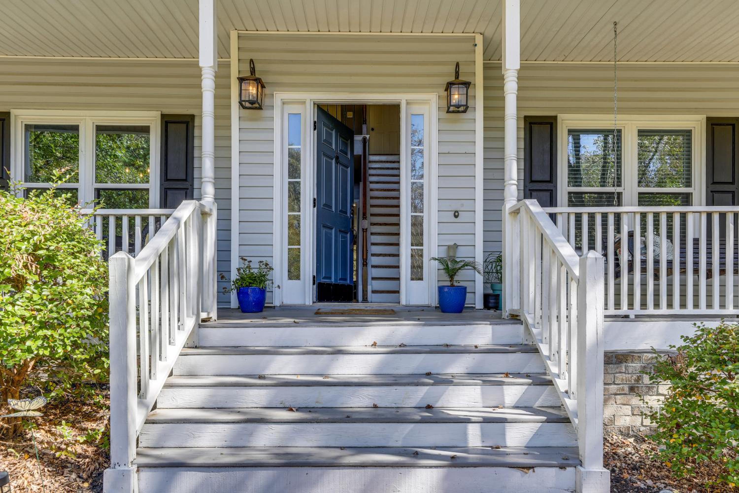 Walk to Trails Peaceful Family Home in Braselton