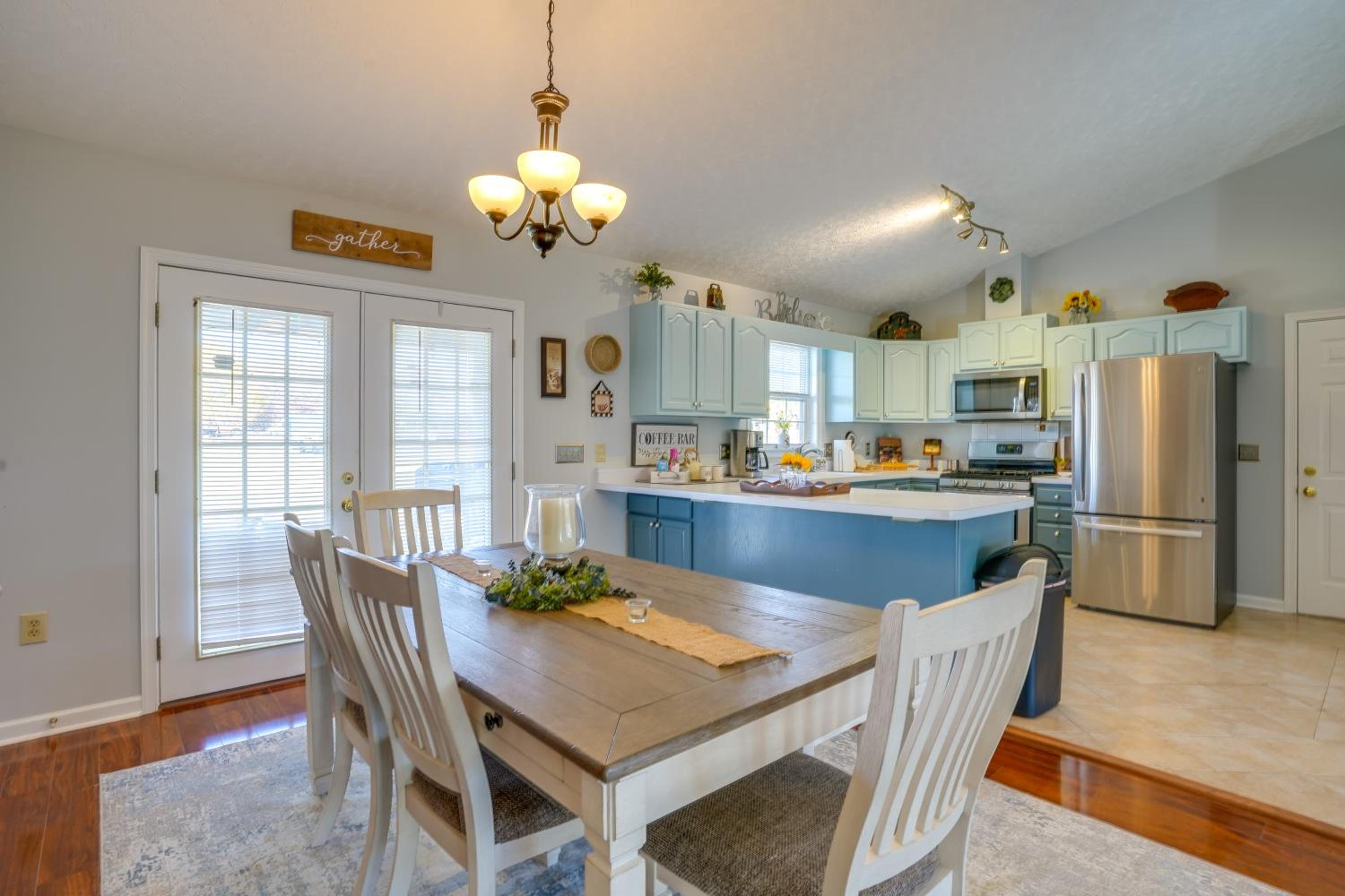 Hike and Explore Scenic Timberville Ranch Retreat!