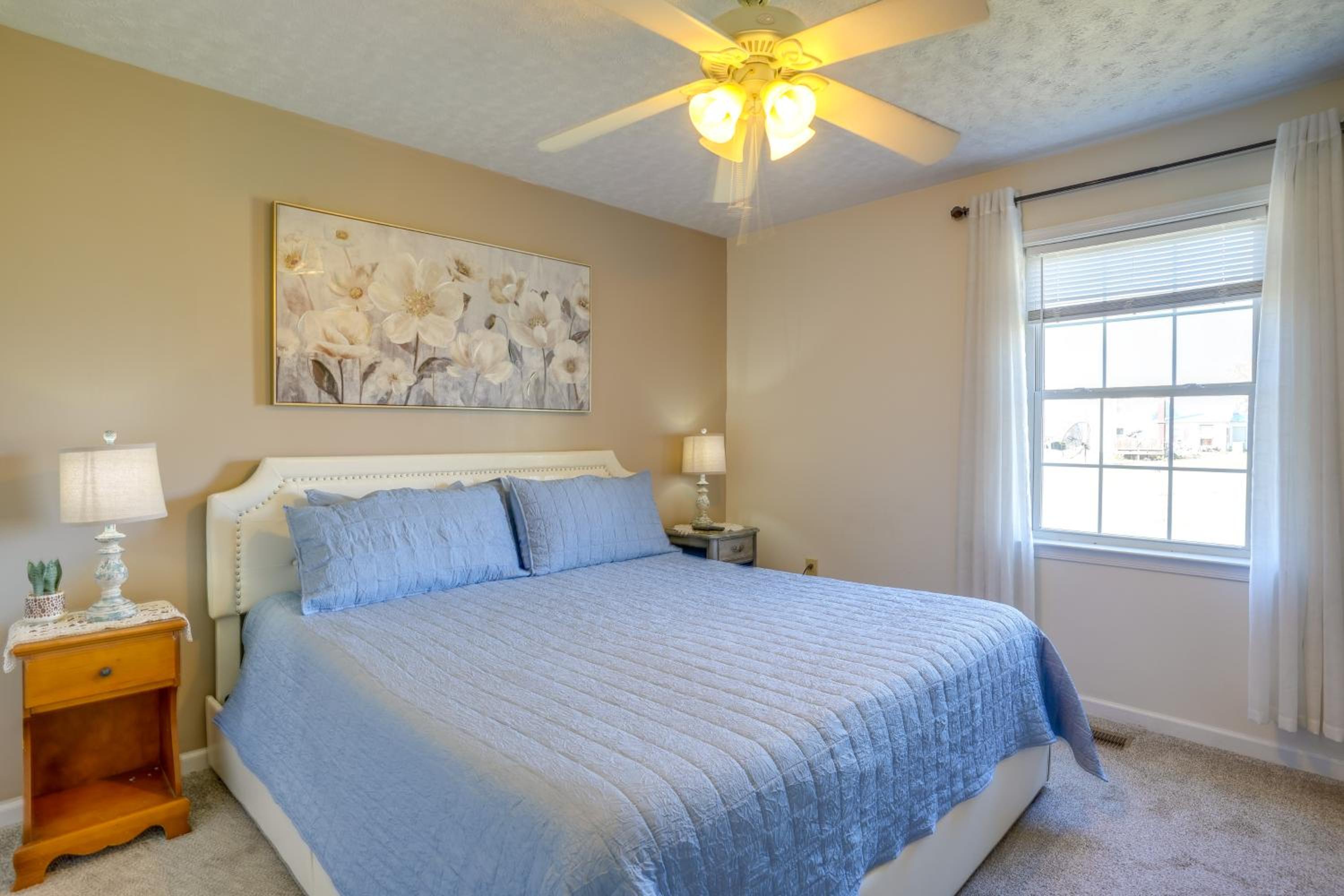 Hike and Explore Scenic Timberville Ranch Retreat!