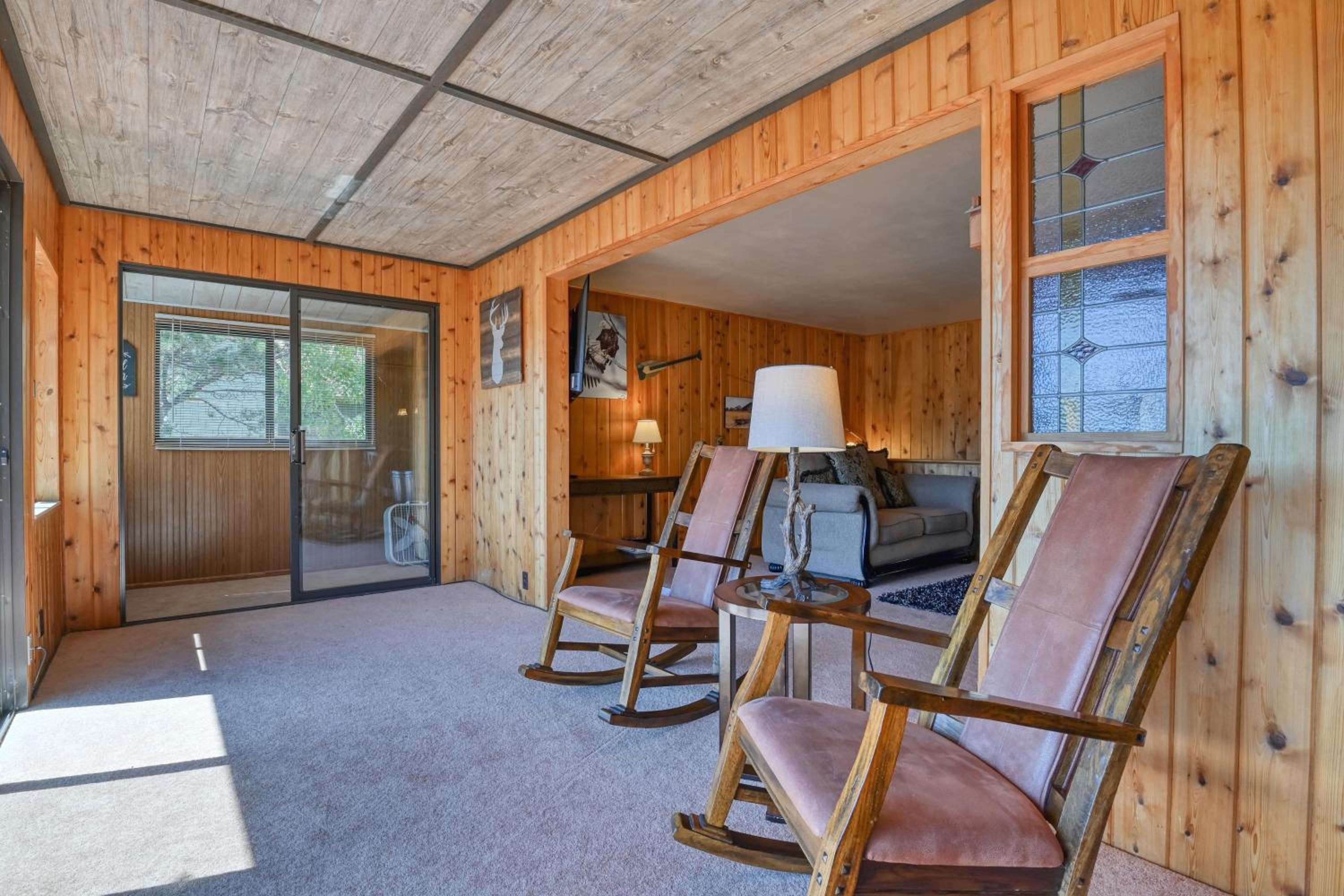 Close to Pike Natl Forest! Lake-View Family Cabin