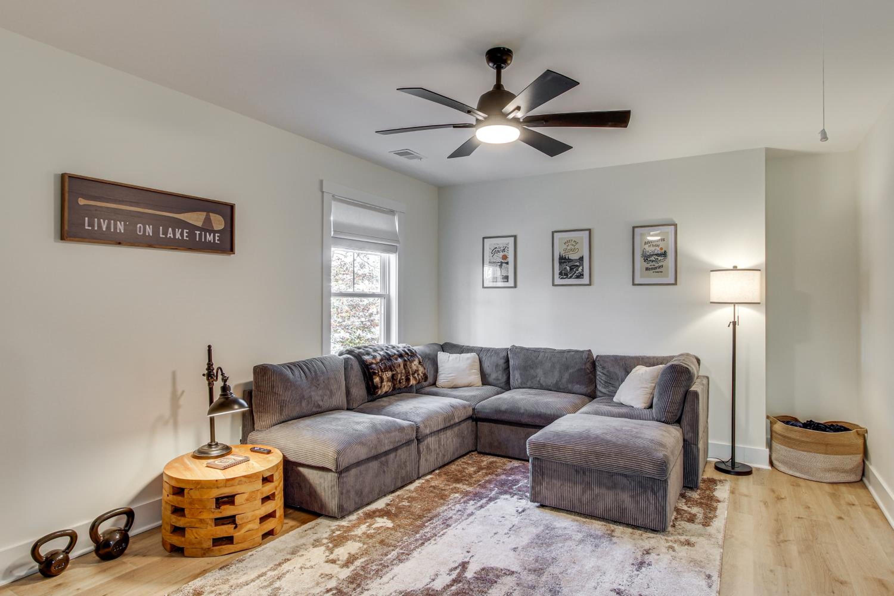 Unplugged Getaway on Lake Secession! Home with Dock