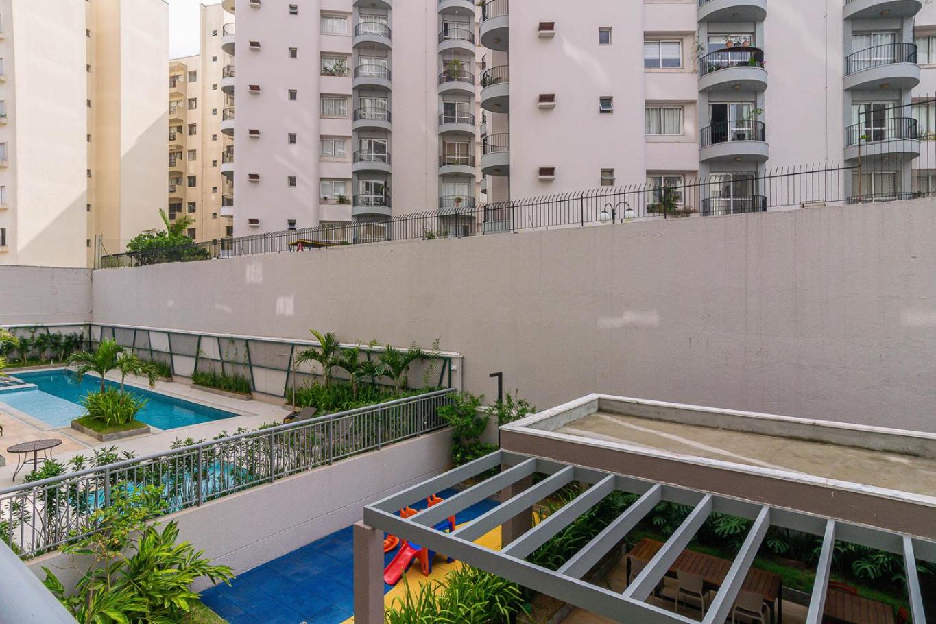Apto com Garagem e Academia proximo ao Villa Lobos