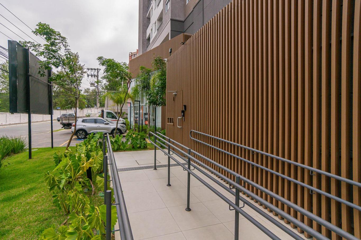 Apto com Garagem e Academia proximo ao Villa Lobos