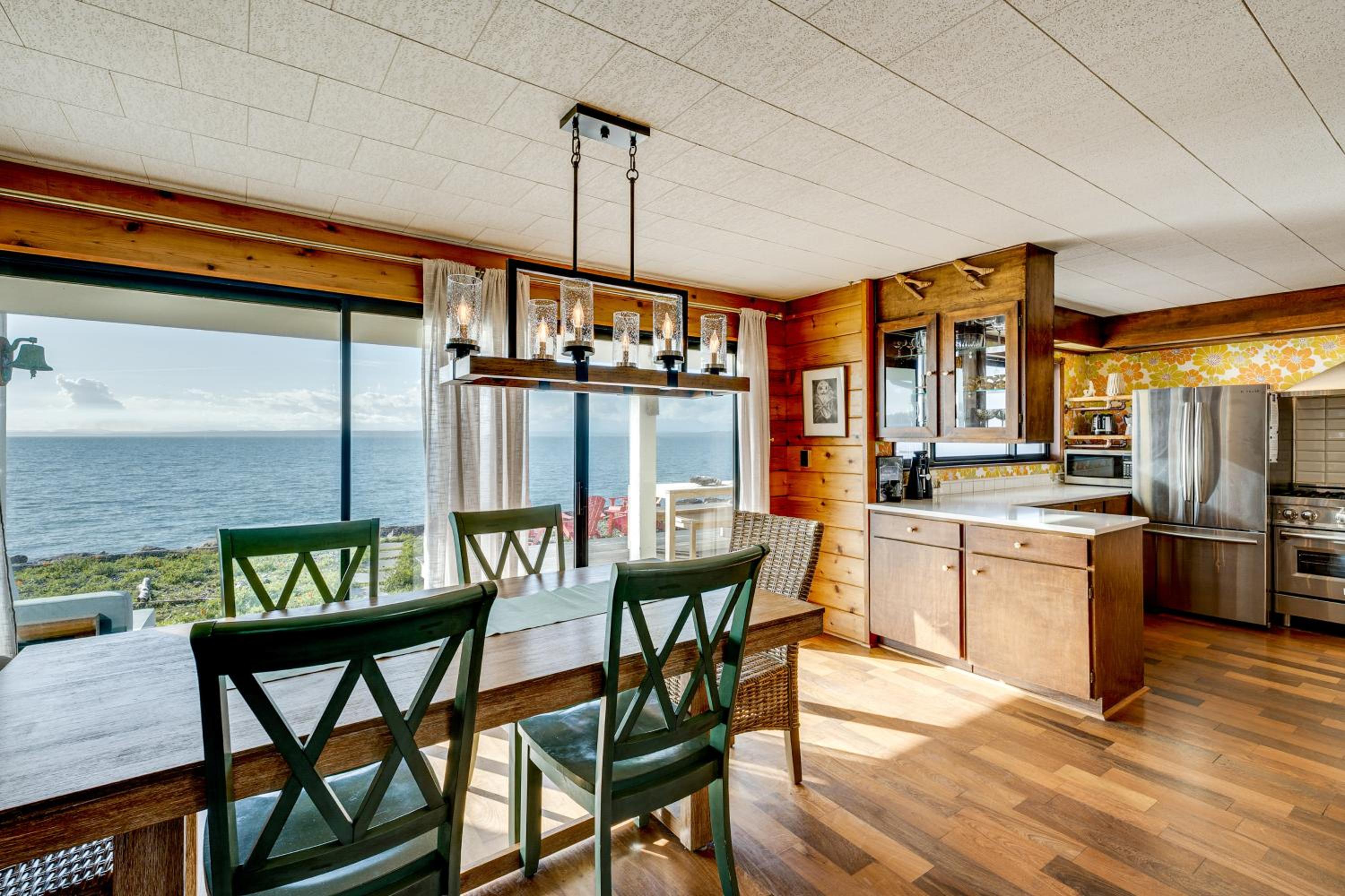 Whale Watch and Relax Fireside Puget Sound Gem!