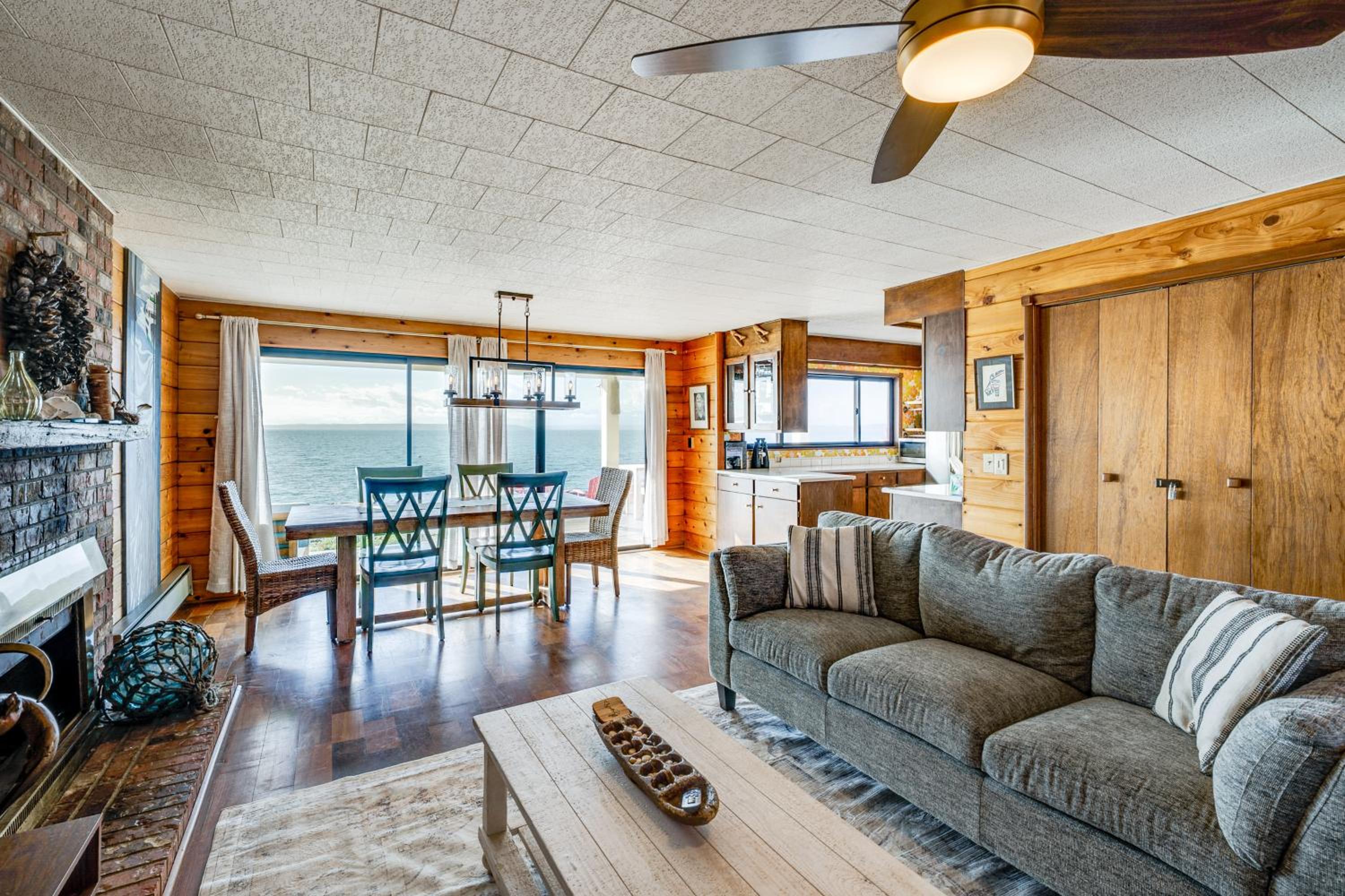 Whale Watch and Relax Fireside Puget Sound Gem!