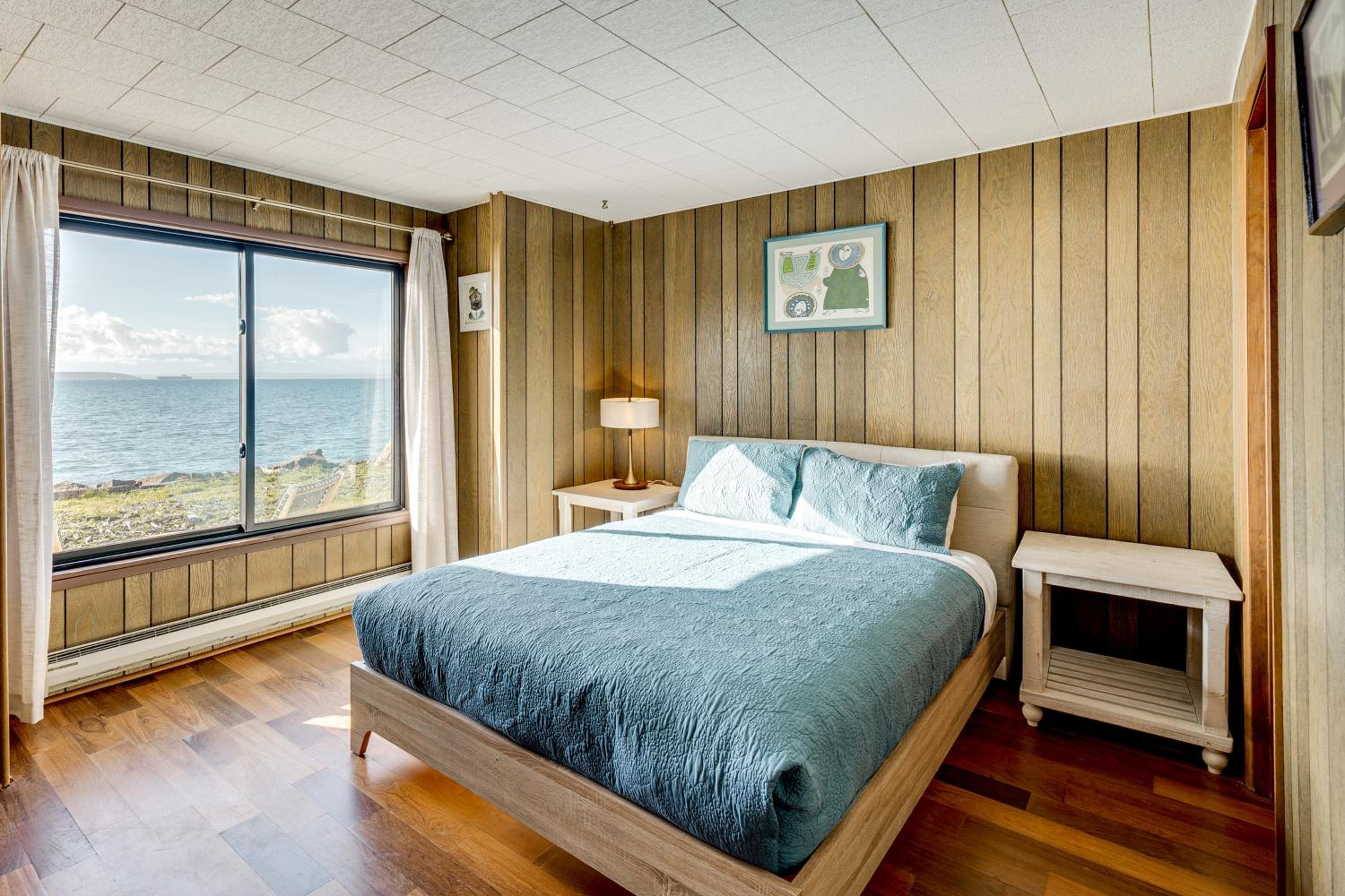 Whale Watch and Relax Fireside Puget Sound Gem!