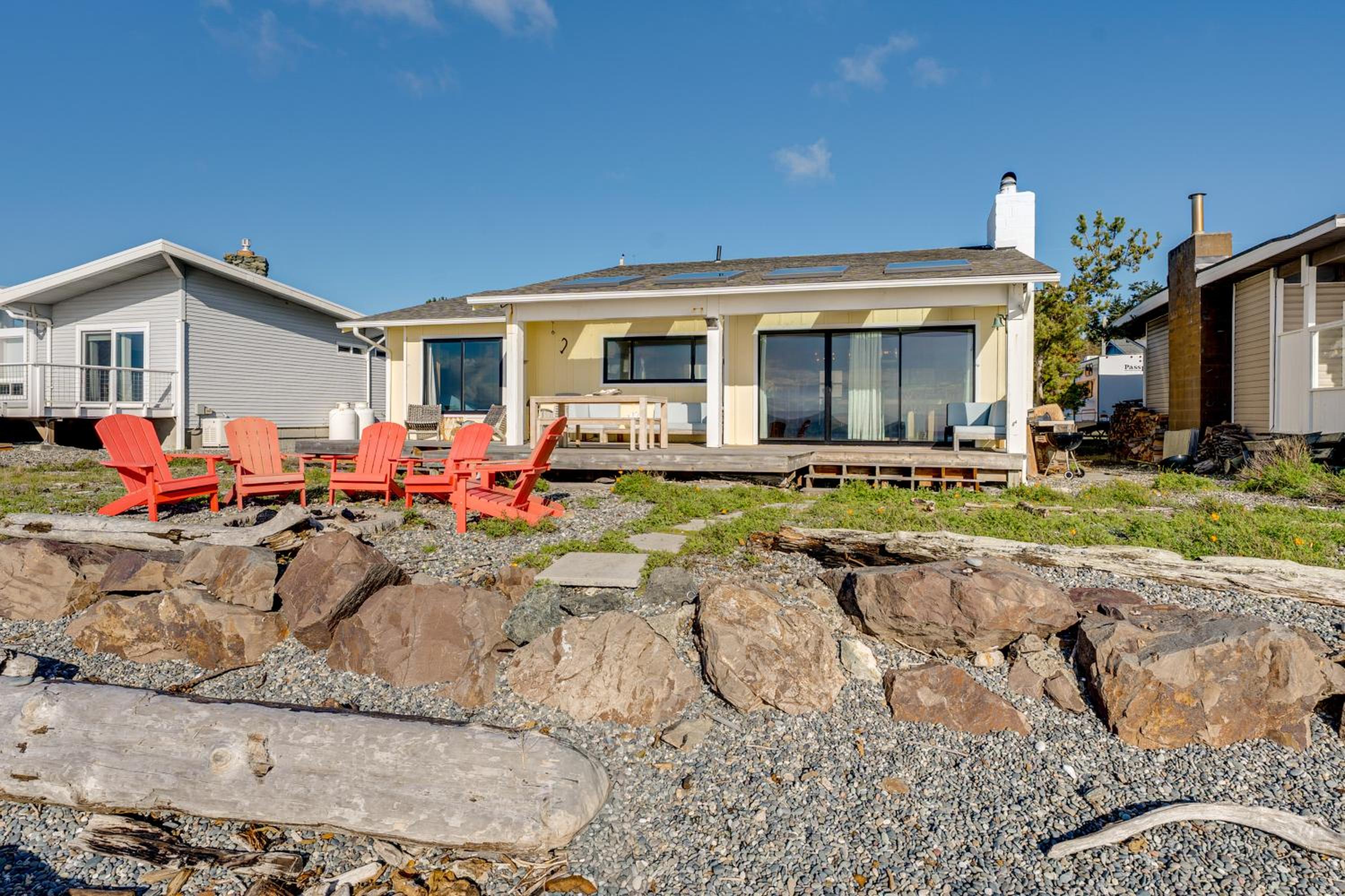 Whale Watch and Relax Fireside Puget Sound Gem!