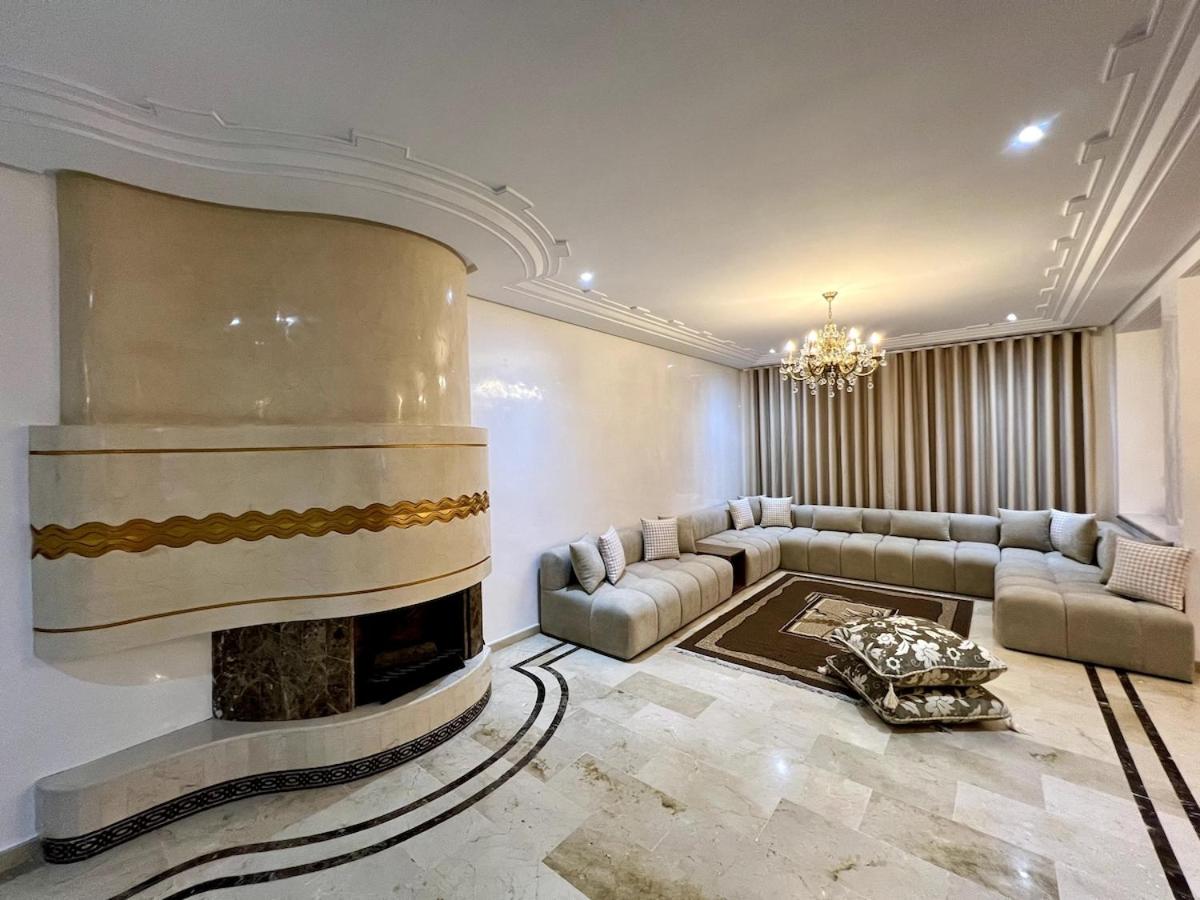 Chic & Spacious 4BR with Jacuzzi-Fez New City Stay