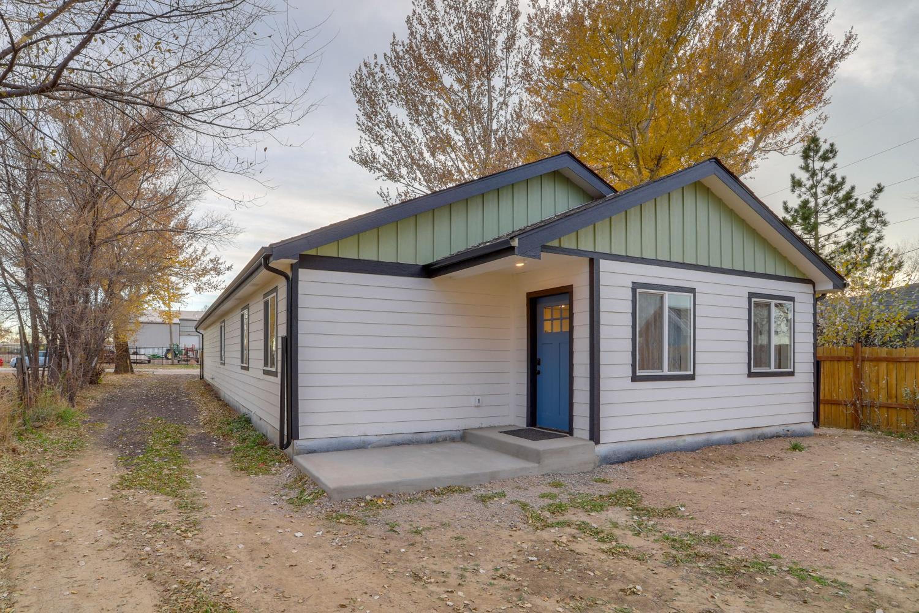Modern and Pet-Friendly! Northern Colorado Retreat