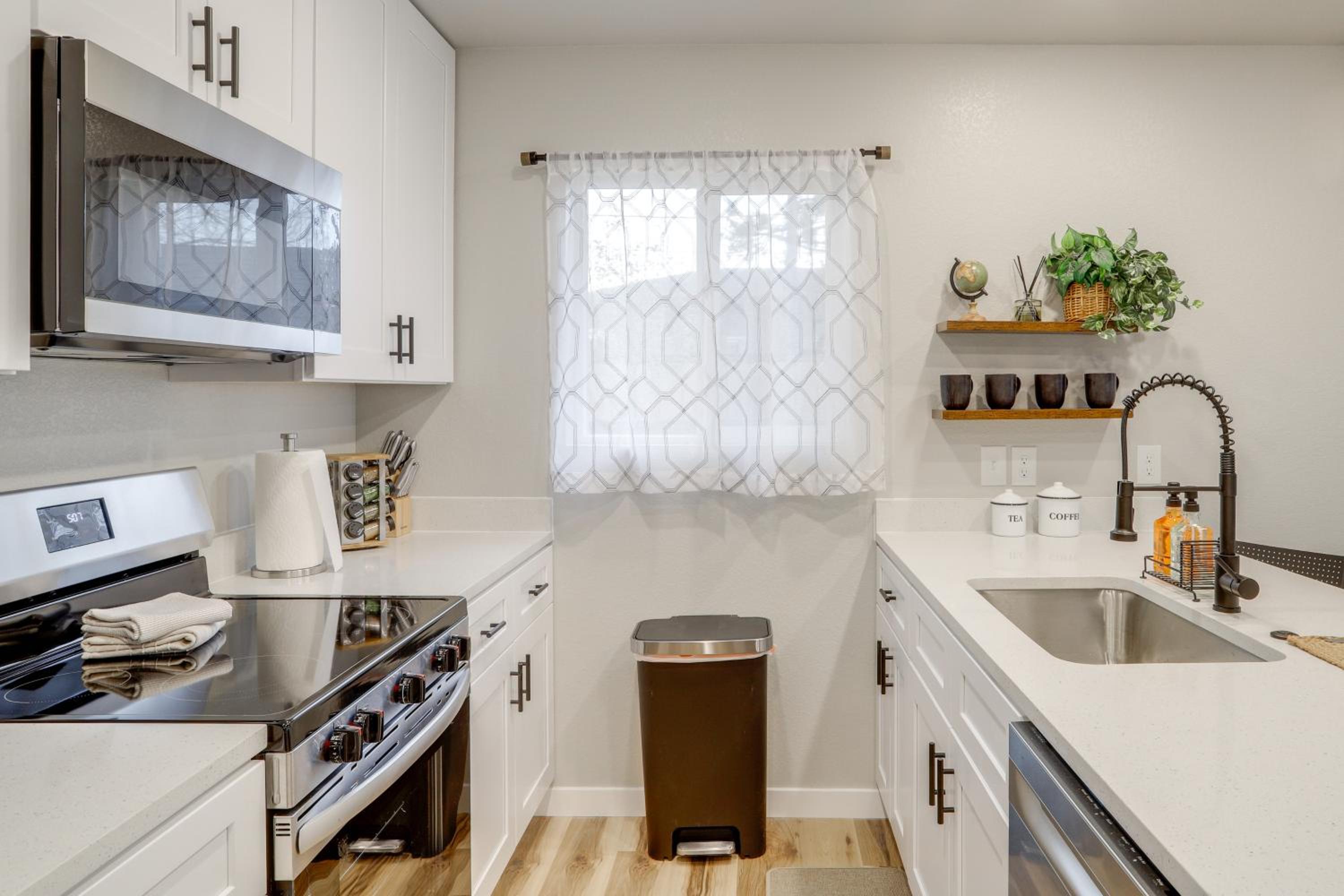 Modern and Pet-Friendly! Northern Colorado Retreat