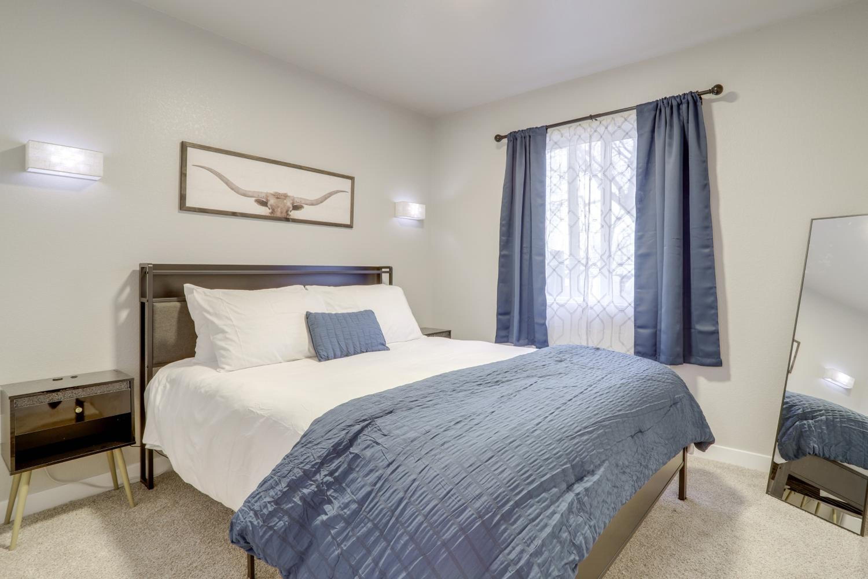 Modern and Pet-Friendly! Northern Colorado Retreat