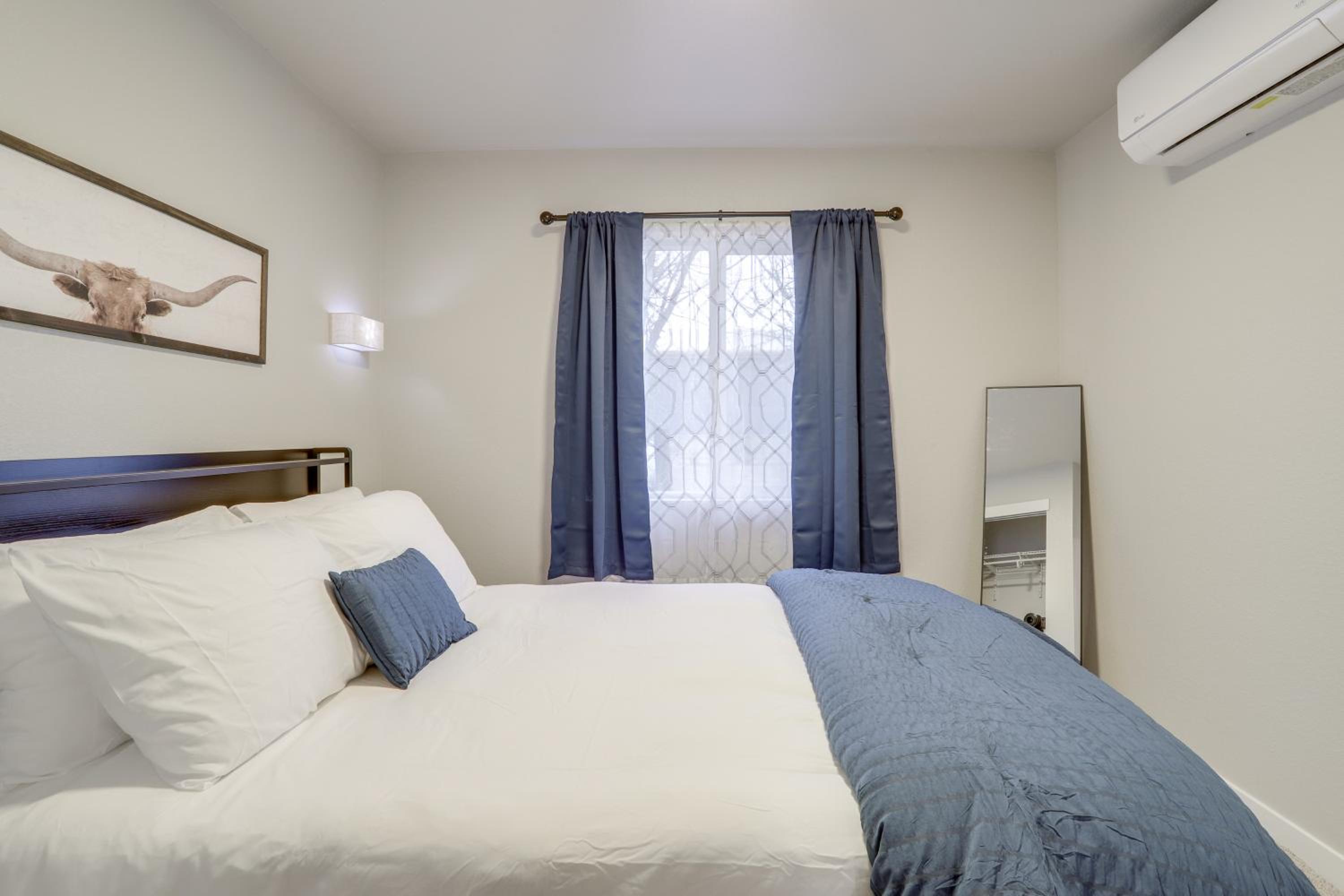 Modern and Pet-Friendly! Northern Colorado Retreat