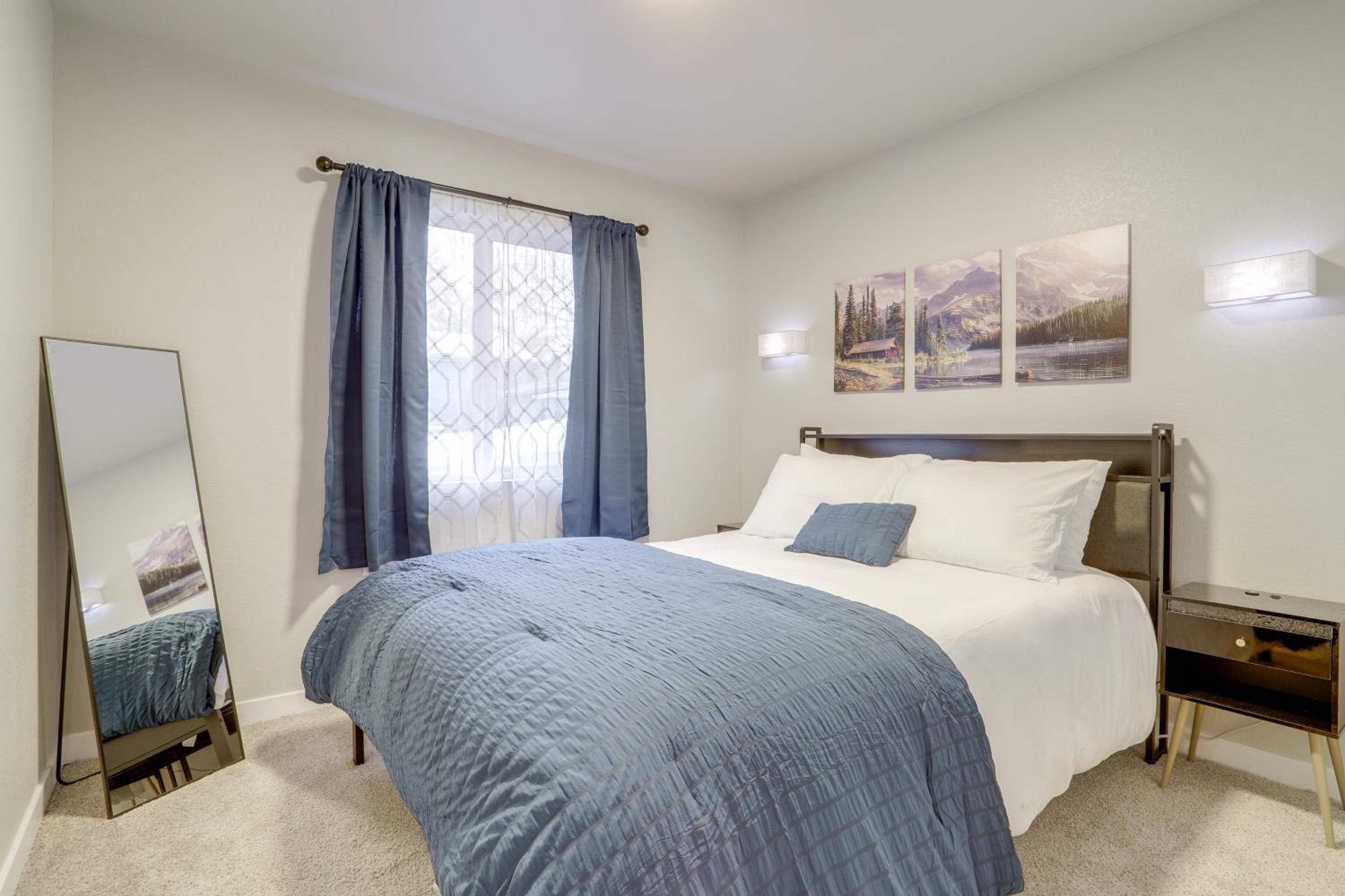 Modern and Pet-Friendly! Northern Colorado Retreat