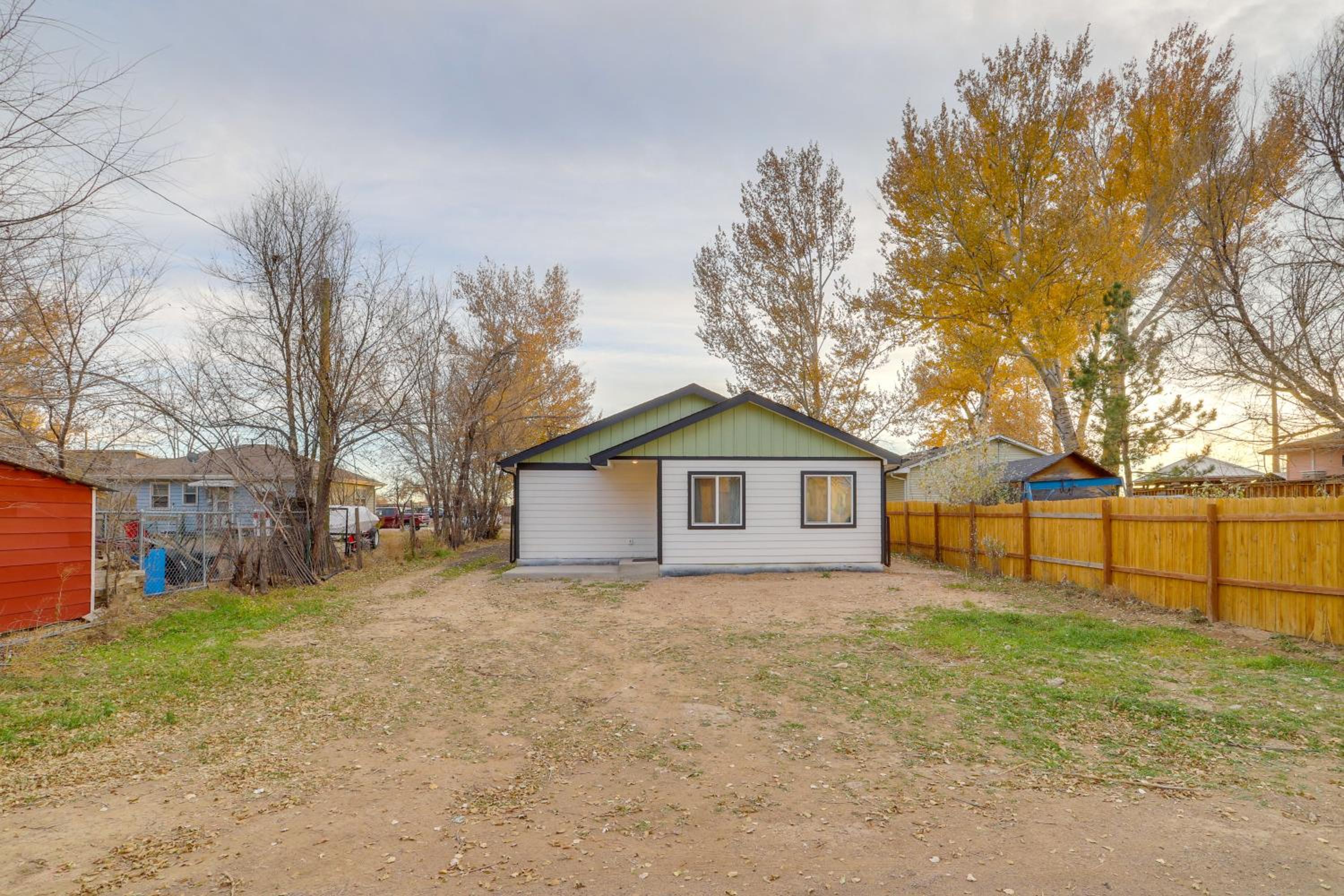 Modern and Pet-Friendly! Northern Colorado Retreat