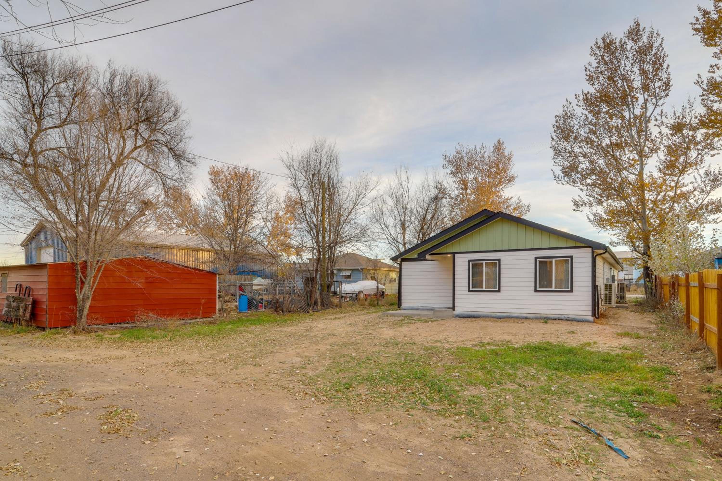 Modern and Pet-Friendly! Northern Colorado Retreat
