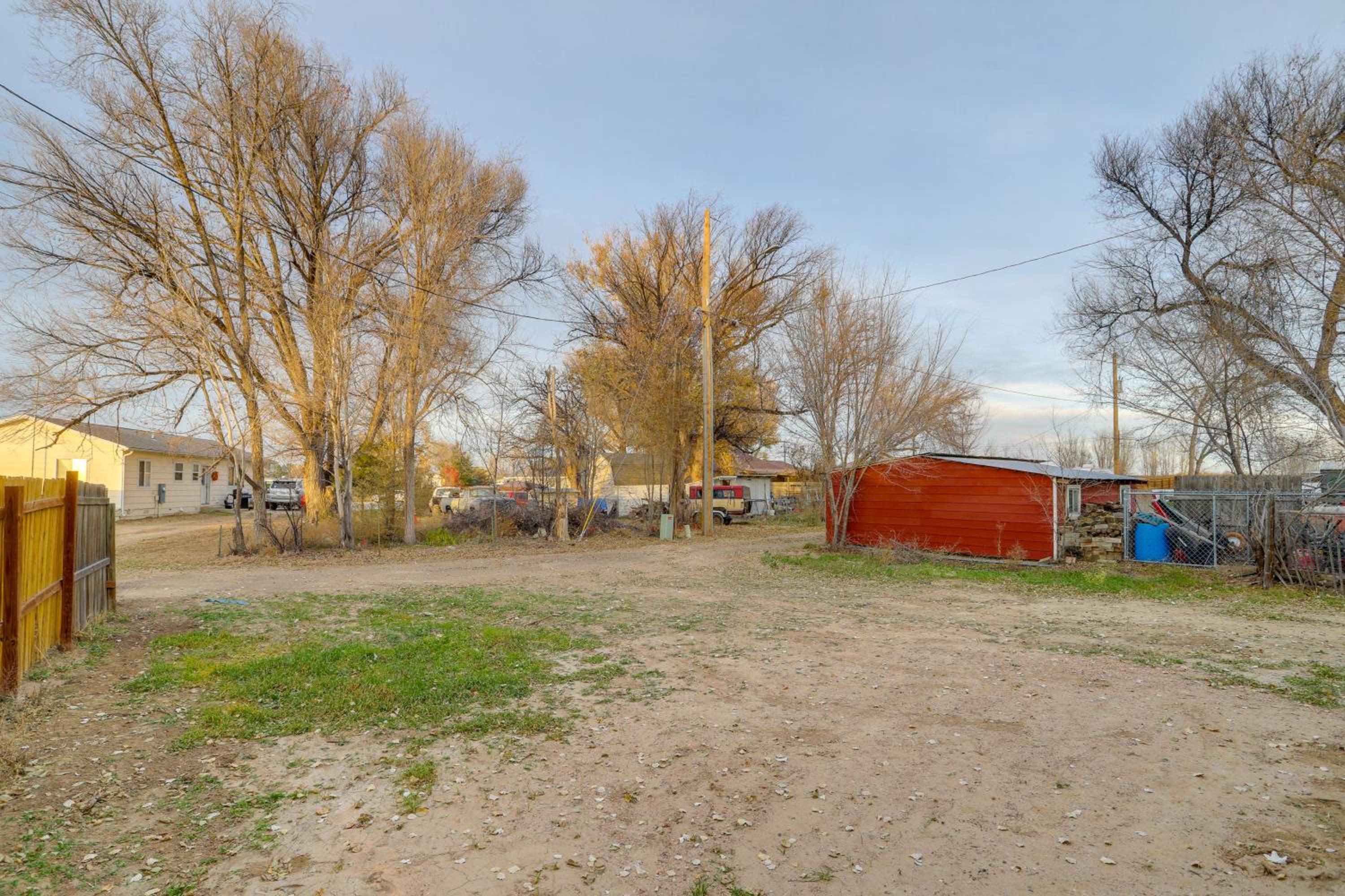 Modern and Pet-Friendly! Northern Colorado Retreat