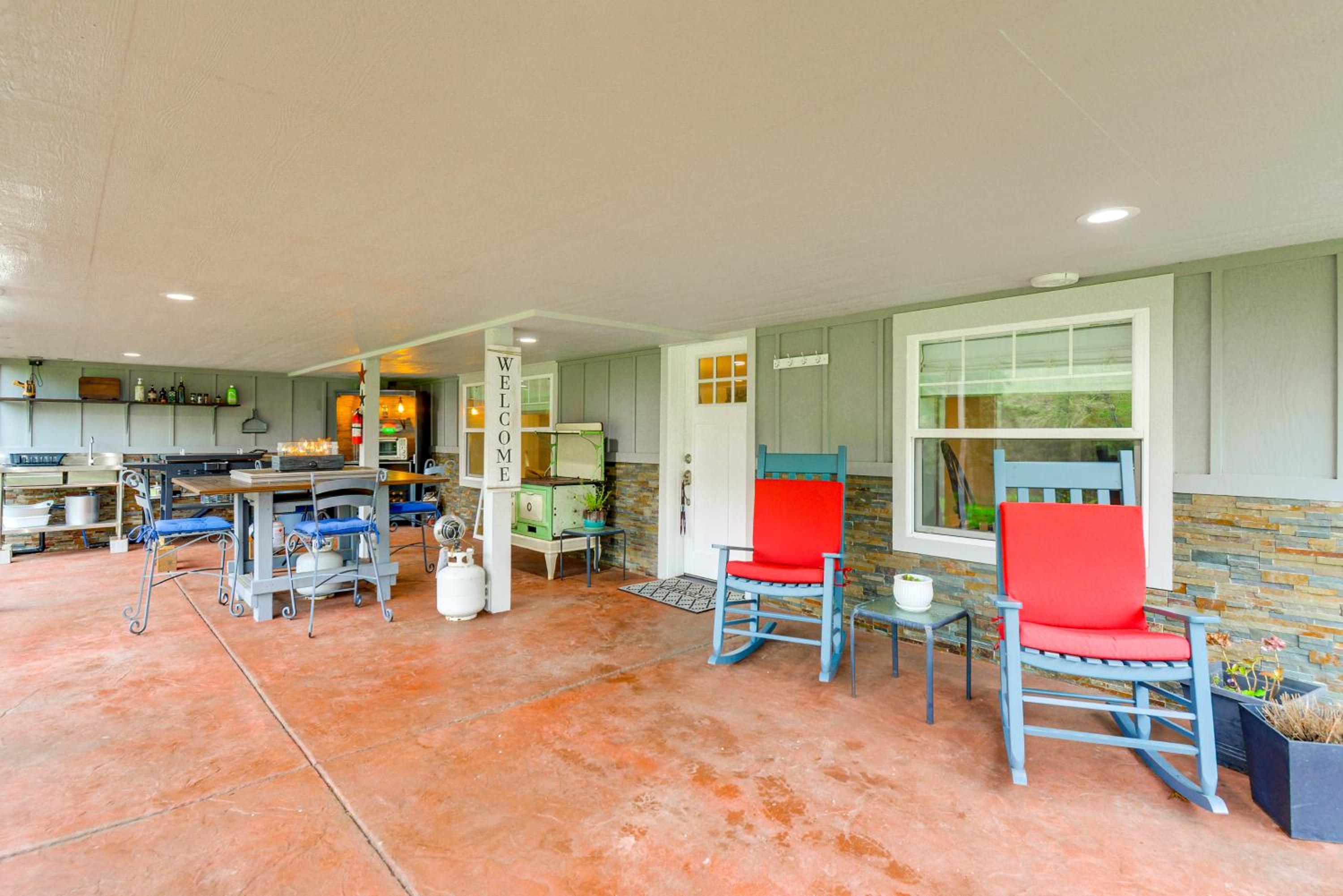 Peaceful Patio View! Waterfront Puget Sound Unit