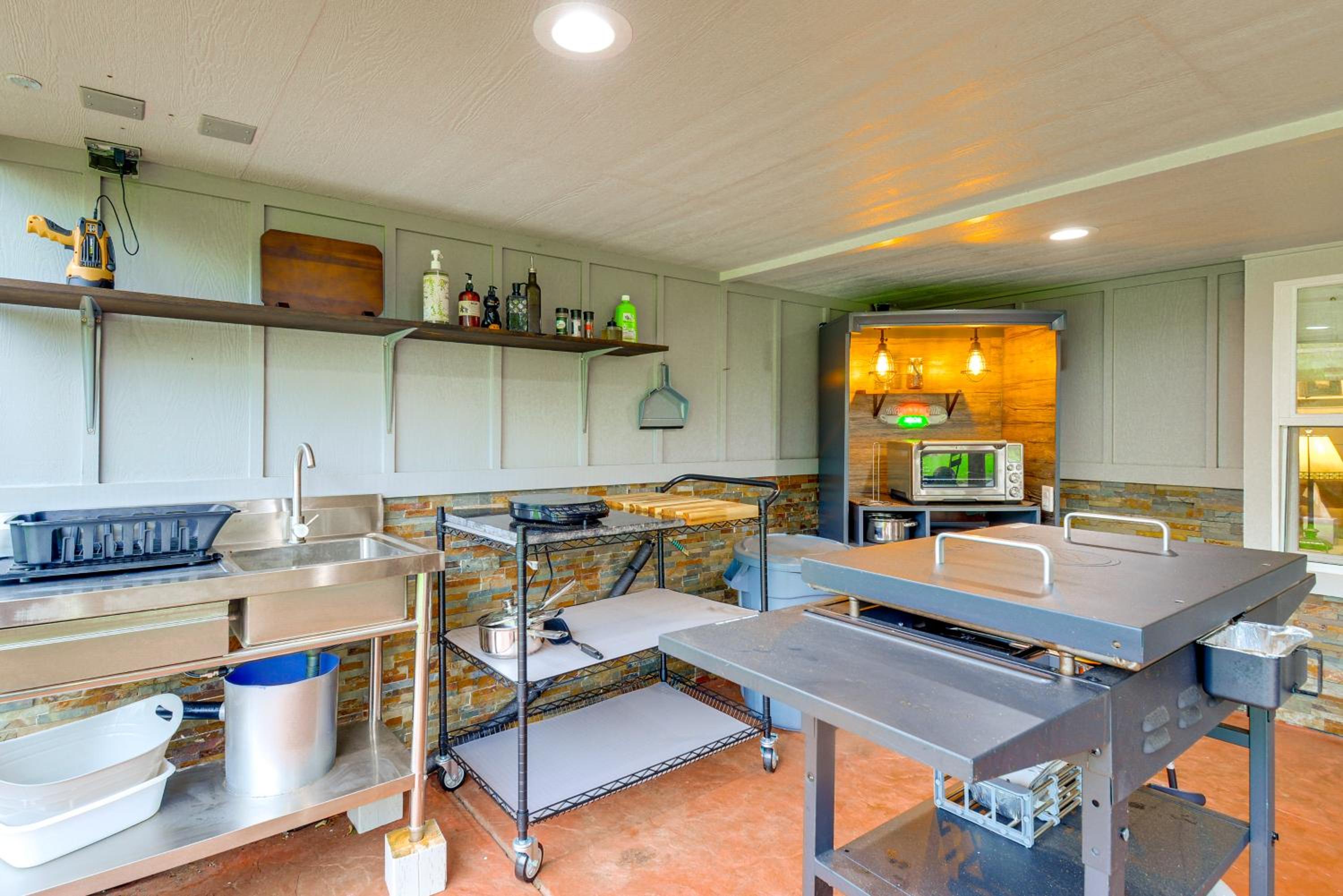 Peaceful Patio View! Waterfront Puget Sound Unit