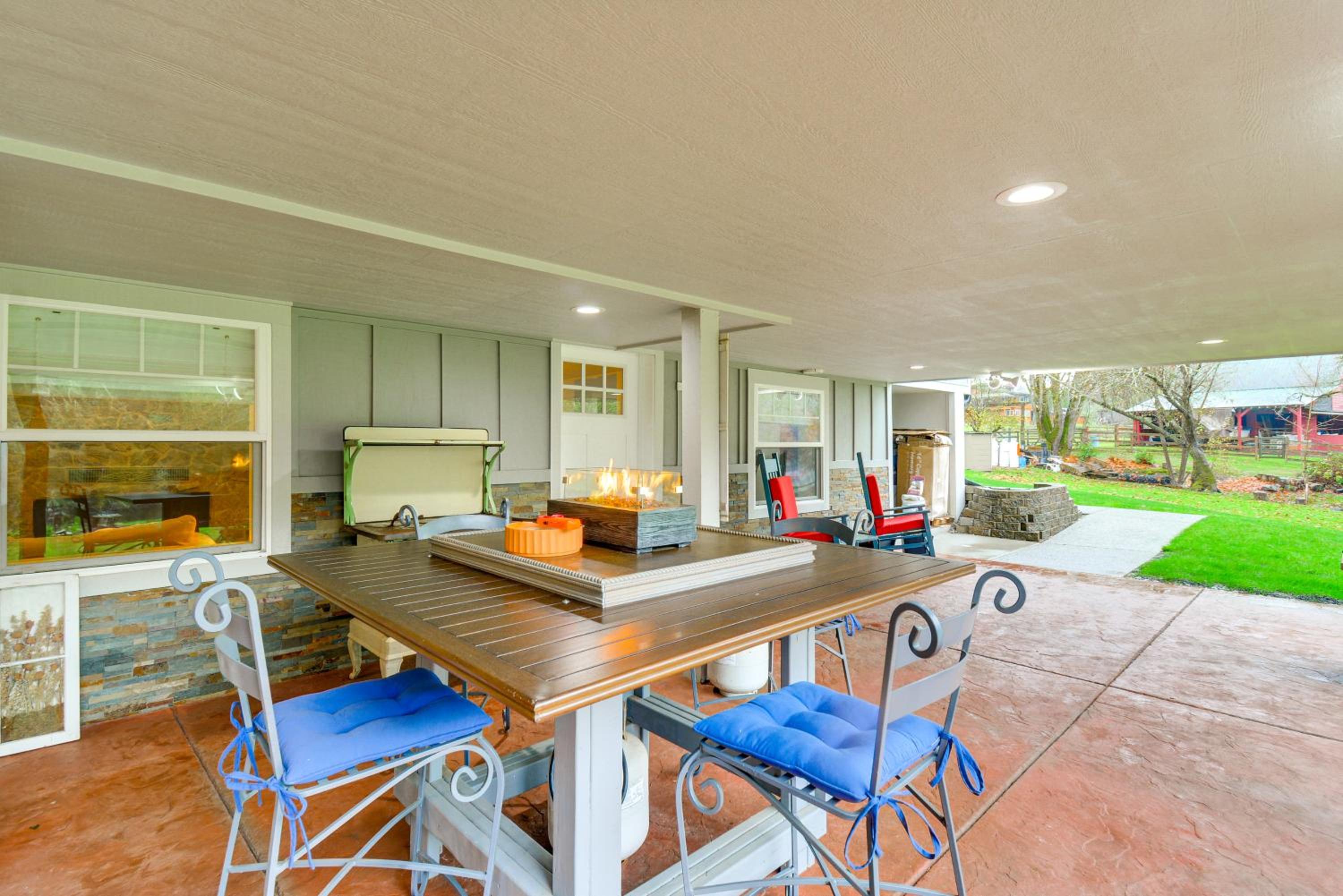 Peaceful Patio View! Waterfront Puget Sound Unit