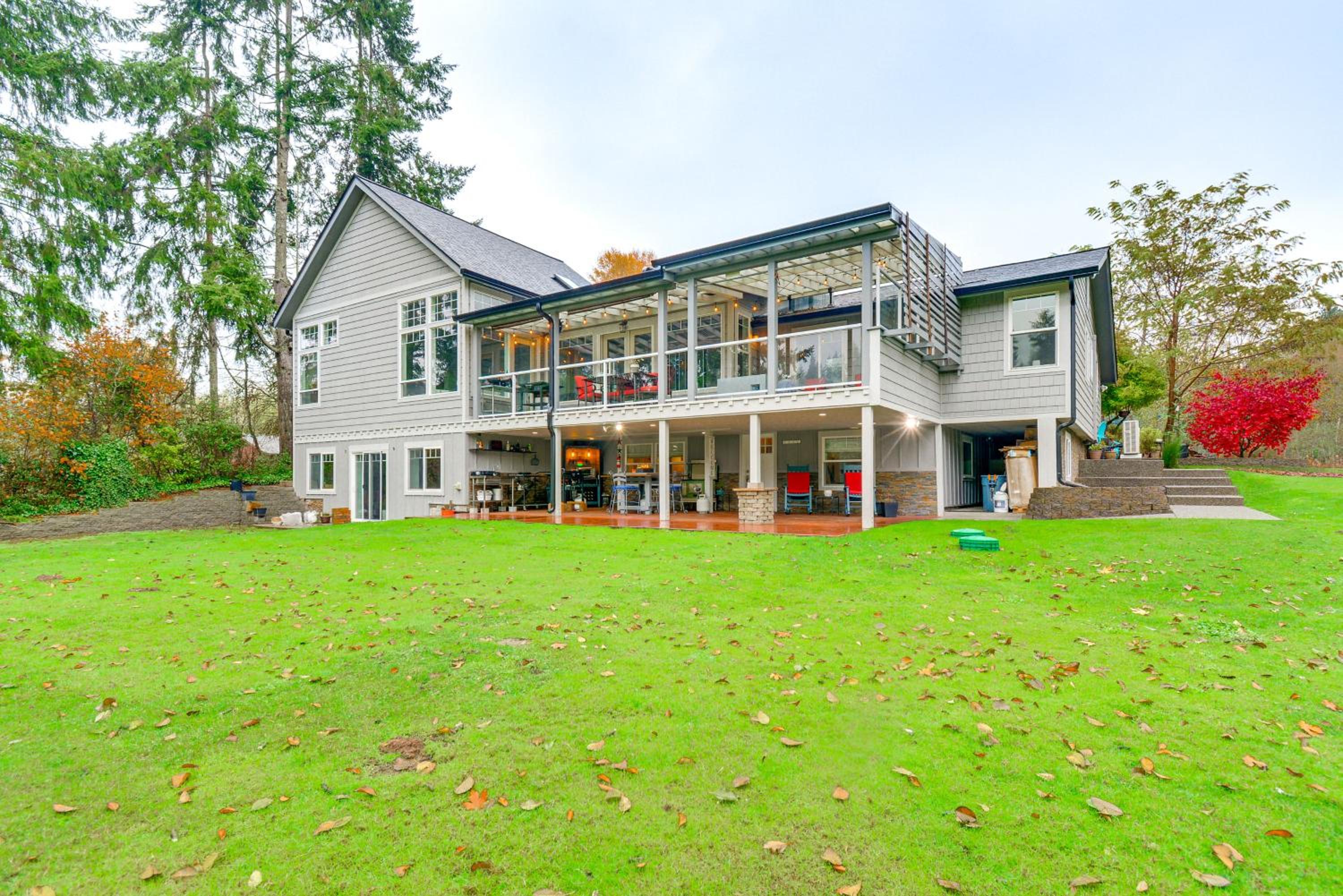Peaceful Patio View! Waterfront Puget Sound Unit