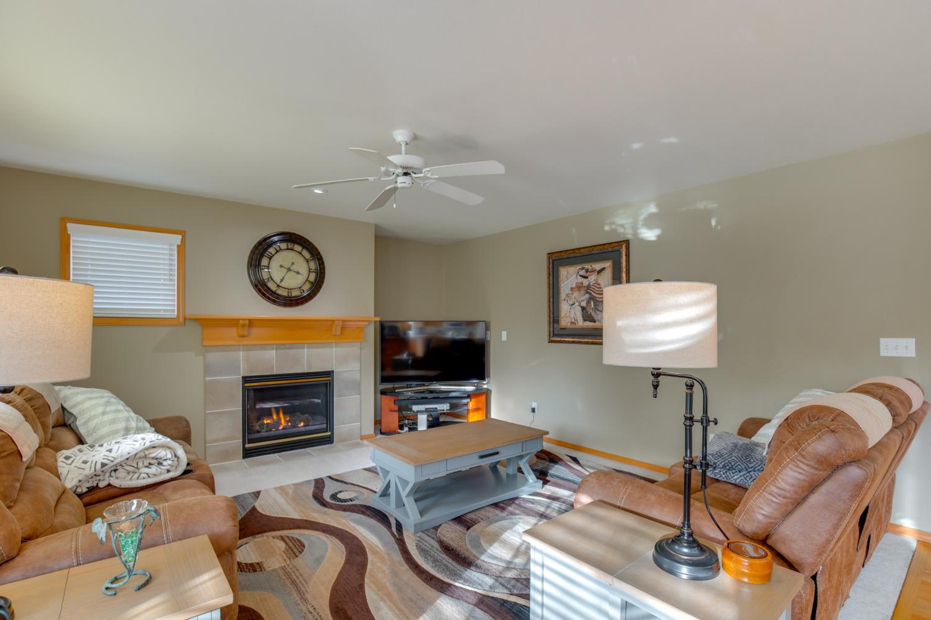Spacious Home Less Than 2 Mi to Historic Downtown Sumner