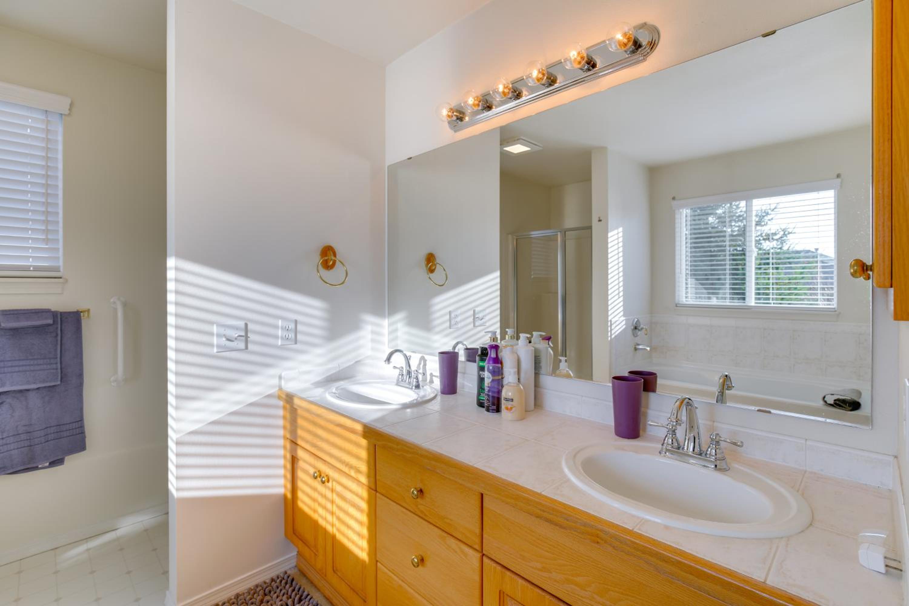 Spacious Home Less Than 2 Mi to Historic Downtown Sumner