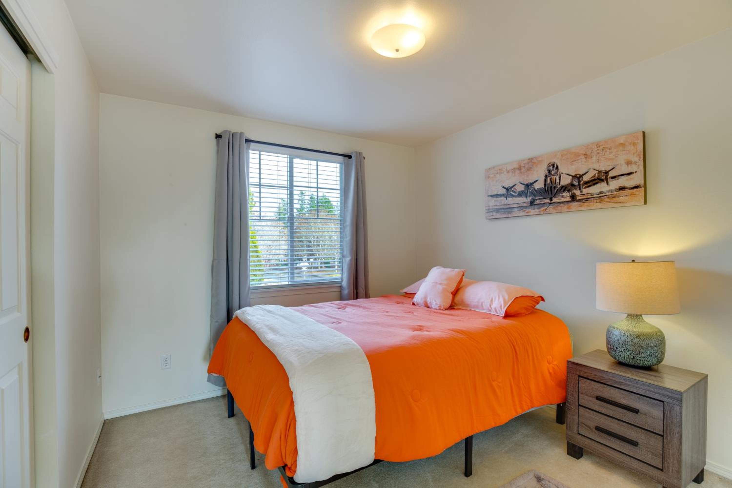 Spacious Home Less Than 2 Mi to Historic Downtown Sumner